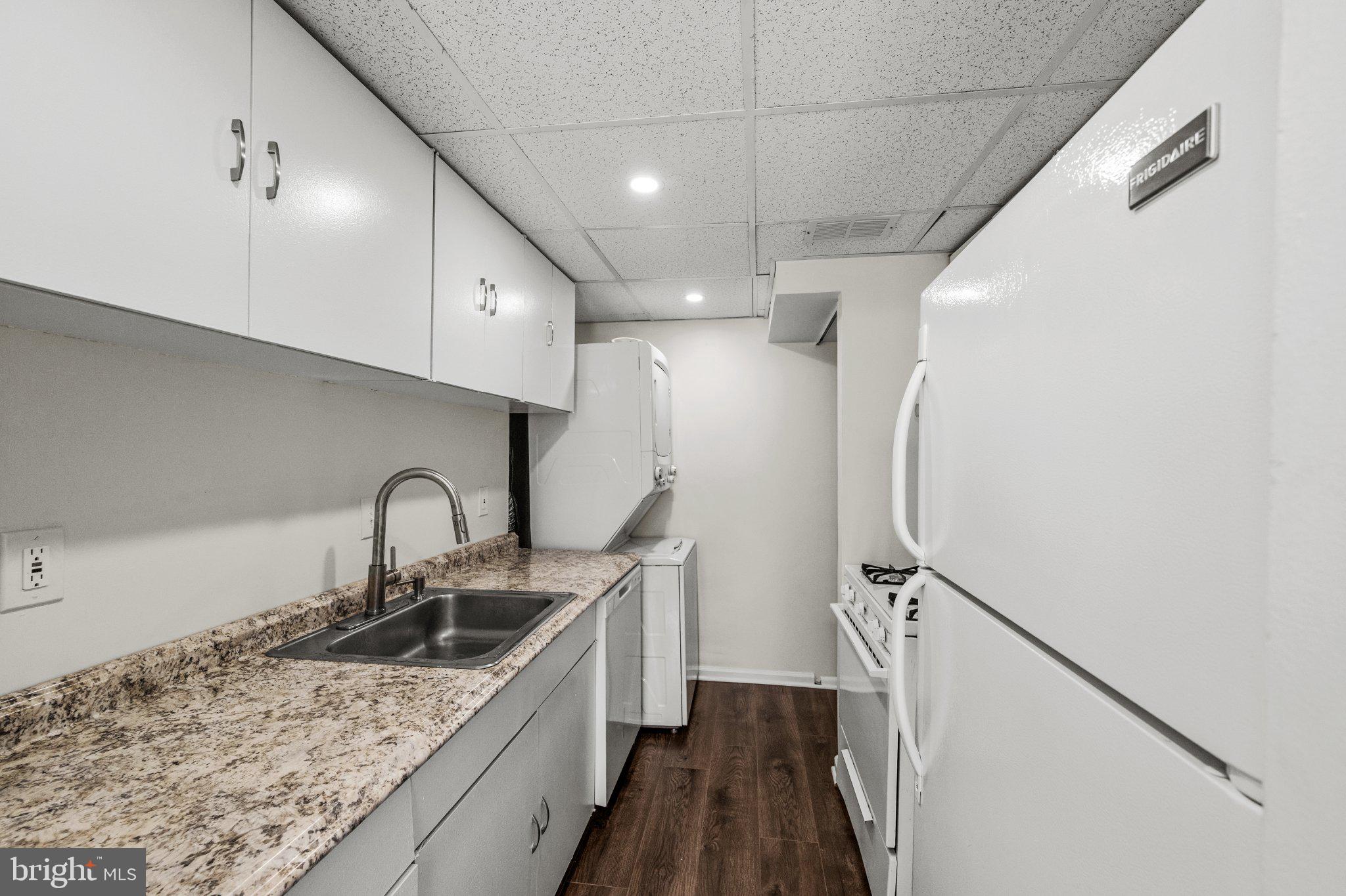 ROSEDALE/CAMELOT - Residential