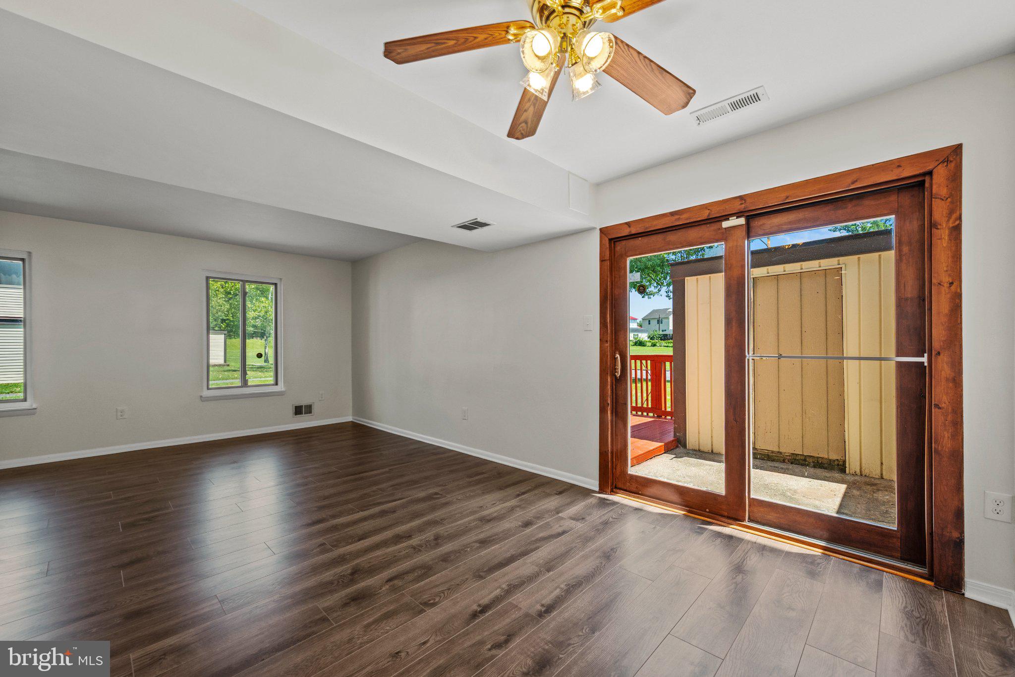 ROSEDALE/CAMELOT - Residential