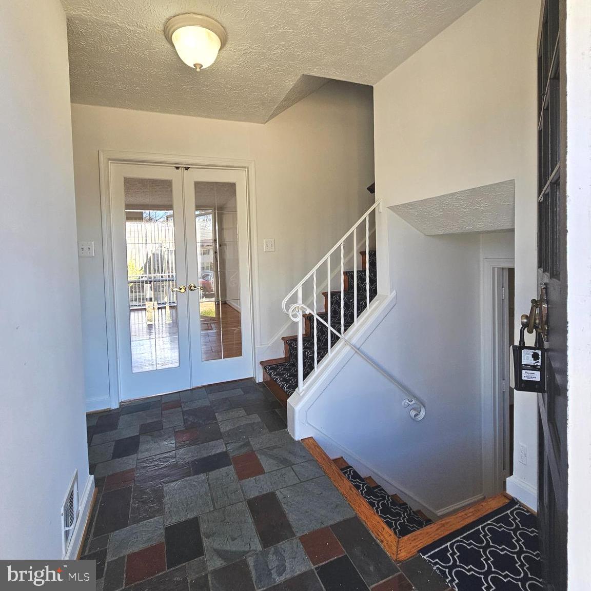 MONTICELLO WOODS - Residential Lease