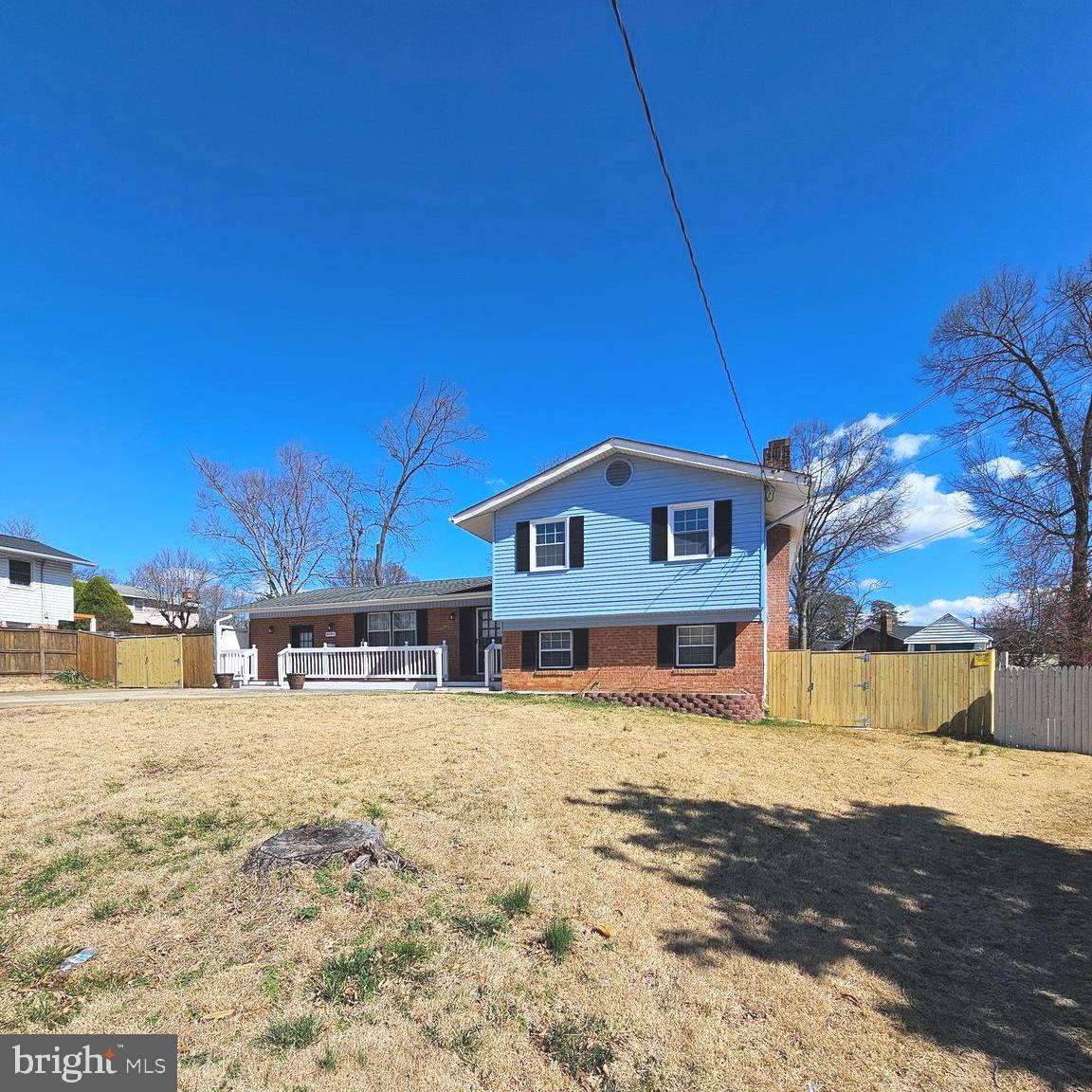 MONTICELLO WOODS - Residential Lease