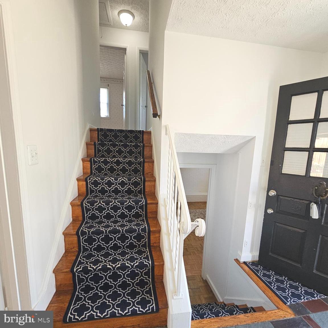 MONTICELLO WOODS - Residential Lease