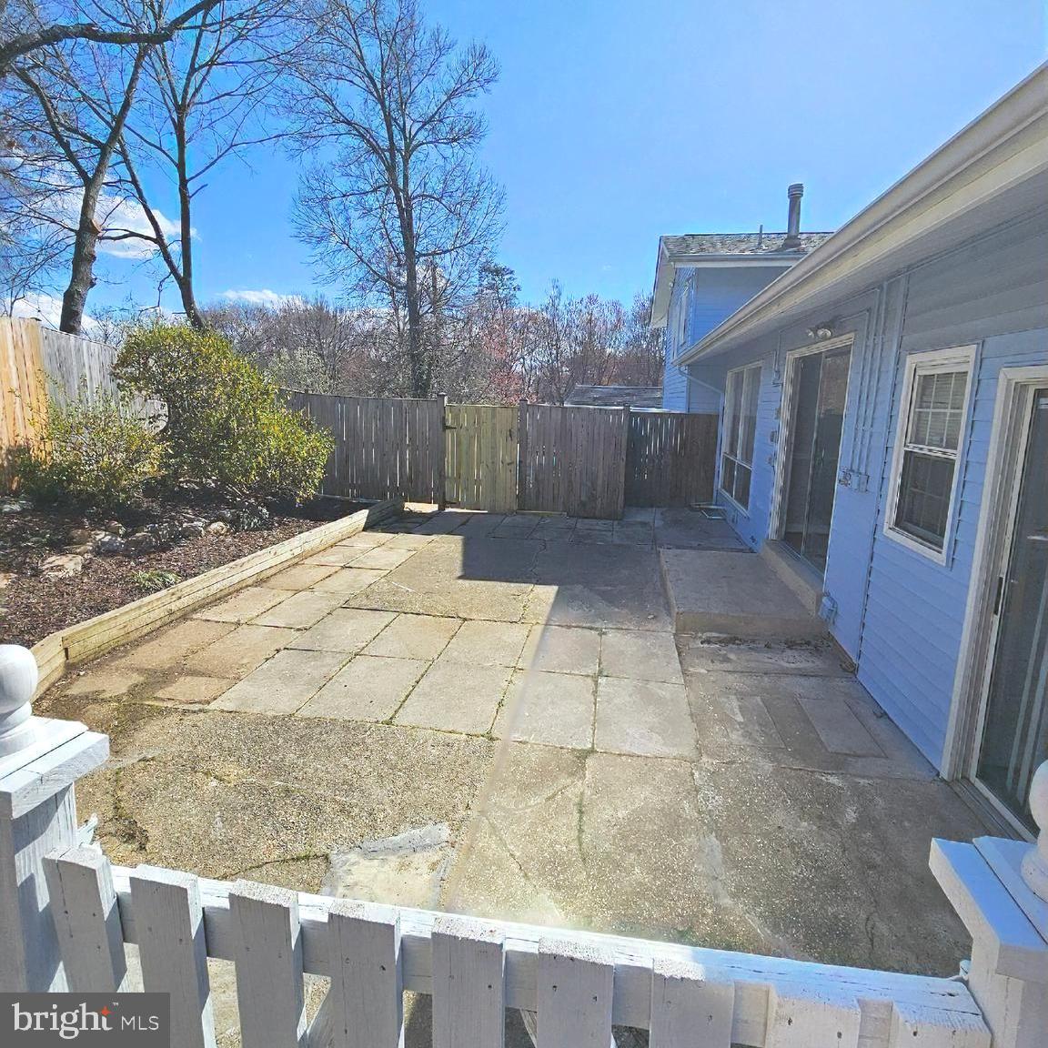 MONTICELLO WOODS - Residential Lease