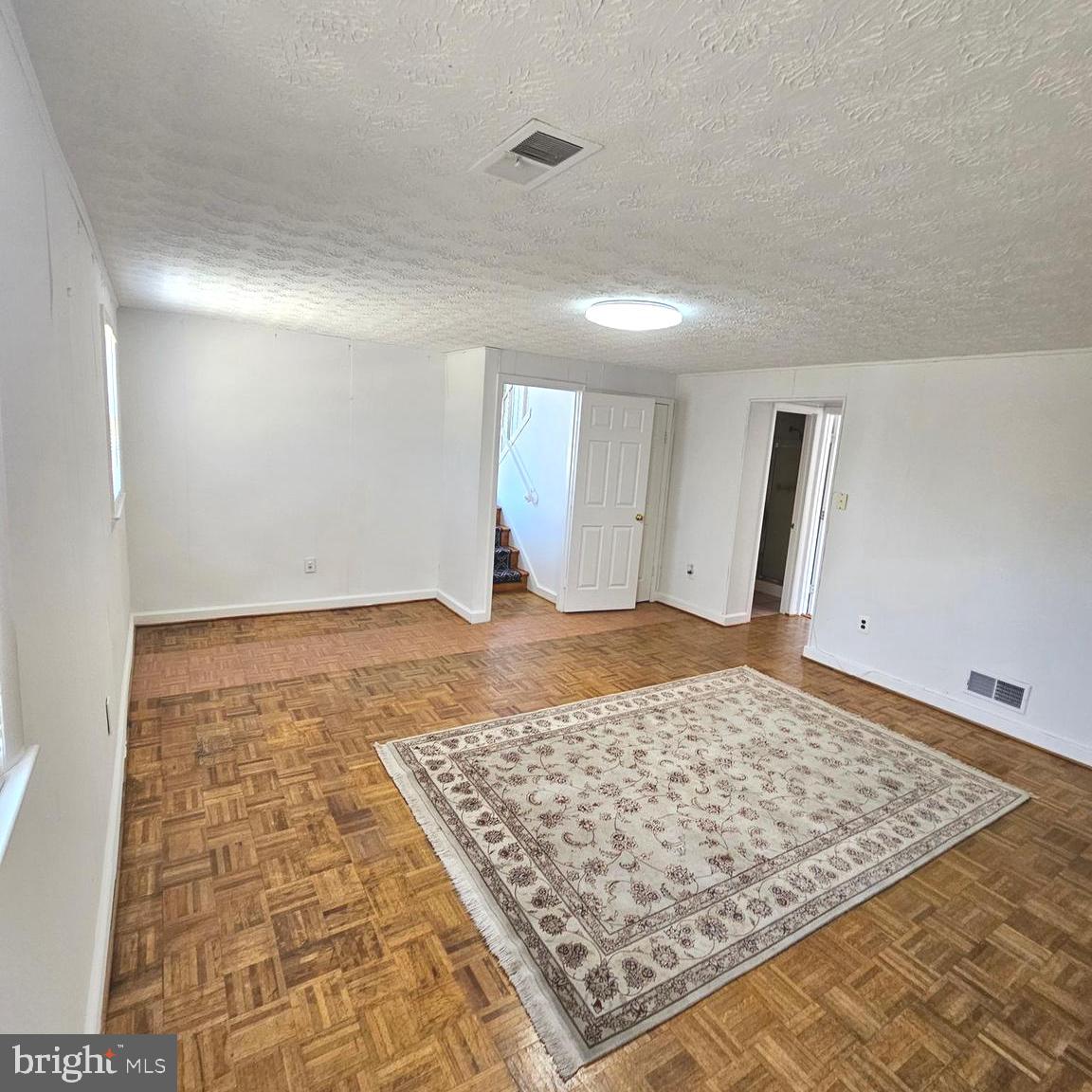 MONTICELLO WOODS - Residential Lease
