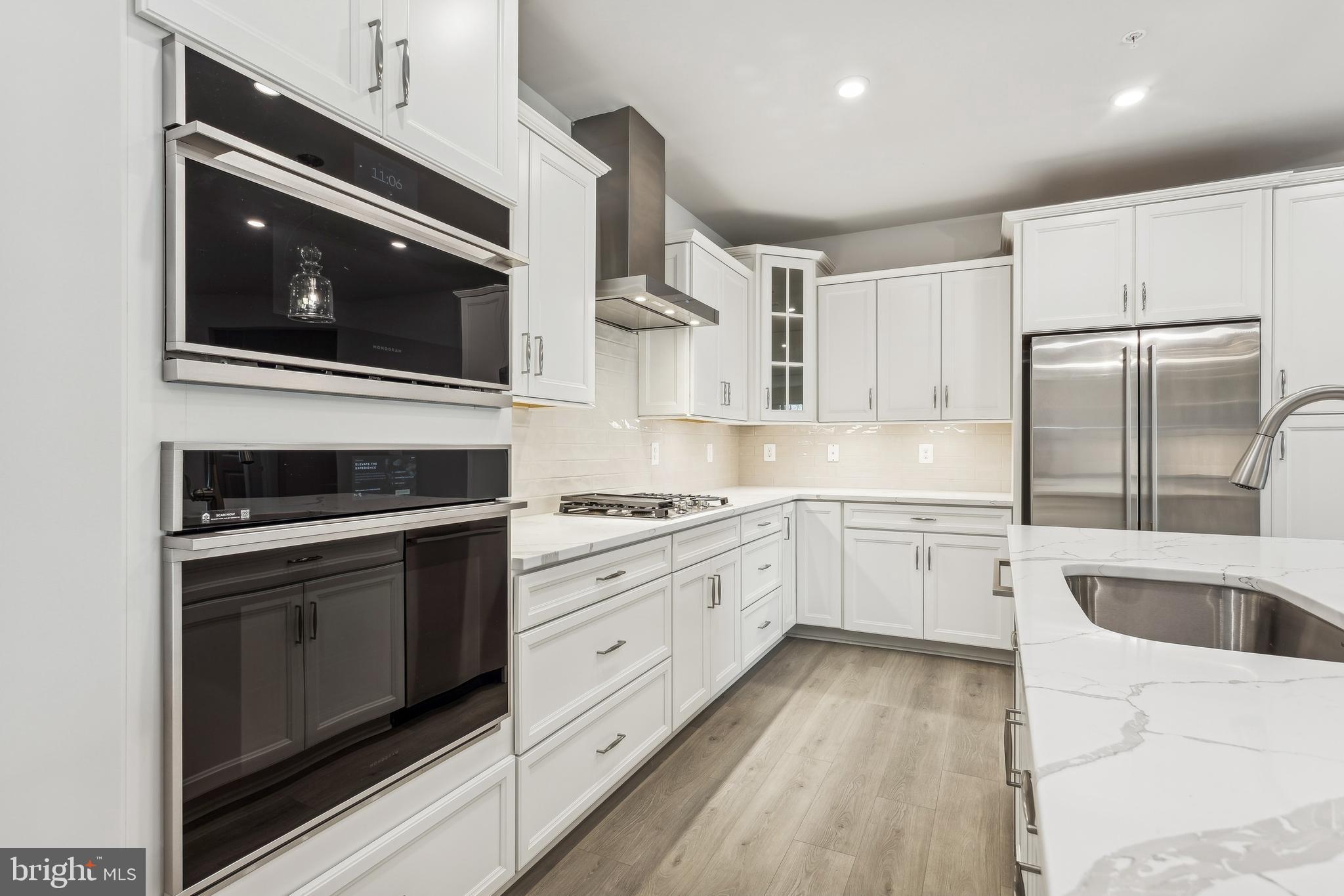 FOUR SEASONS AT KENT ISLAND - Residential