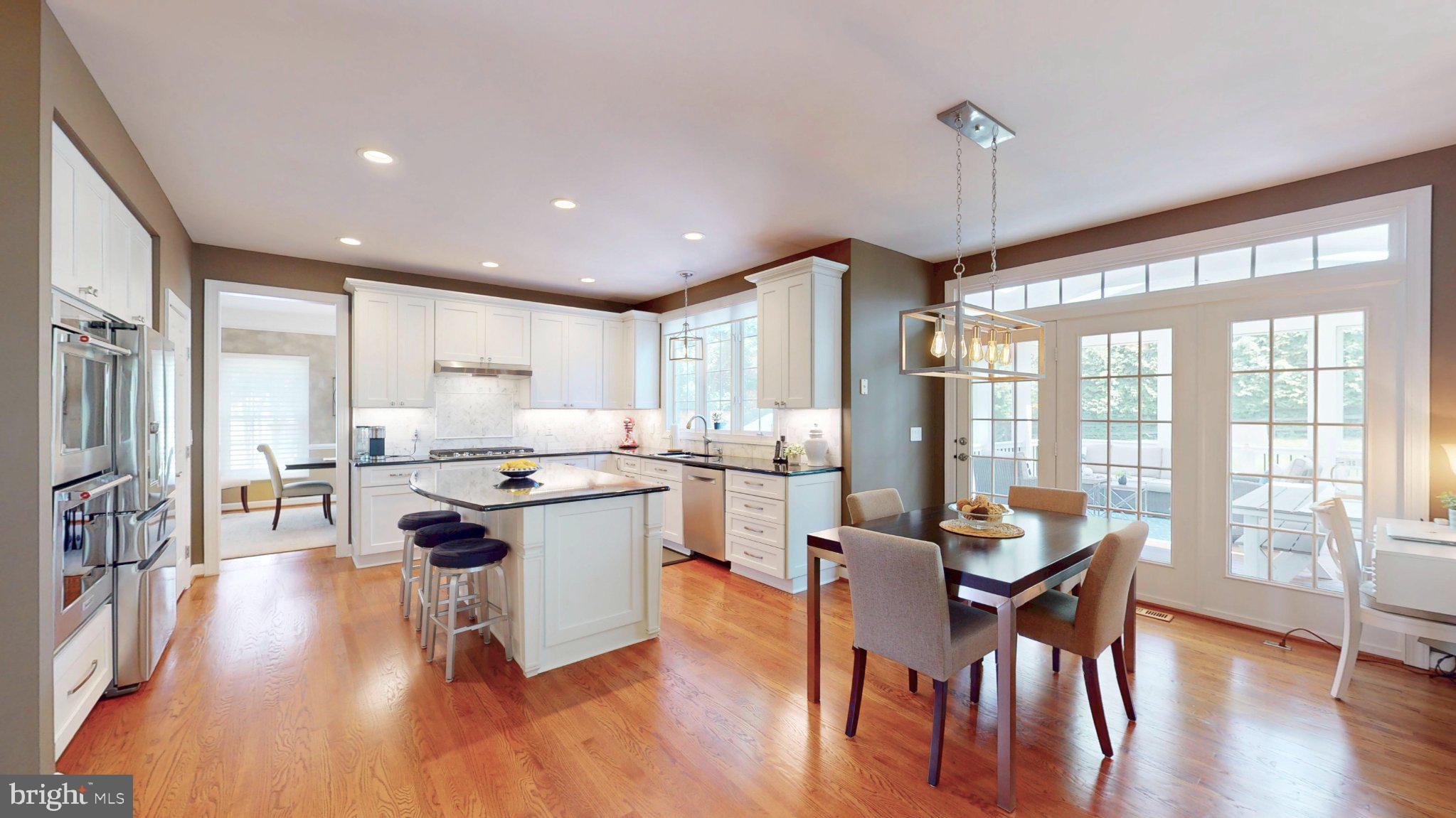 RIVER CREST - Residential