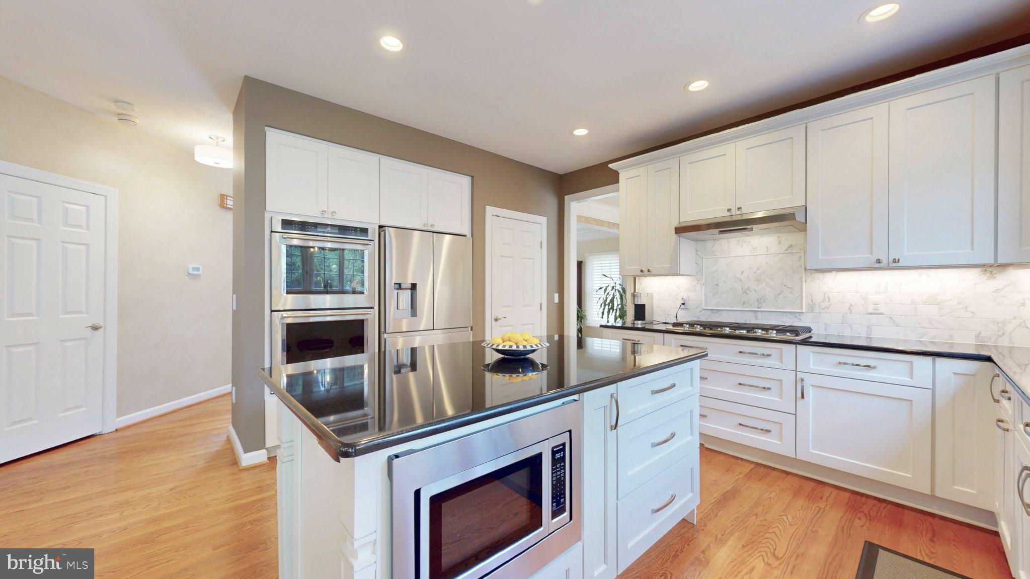 RIVER CREST - Residential