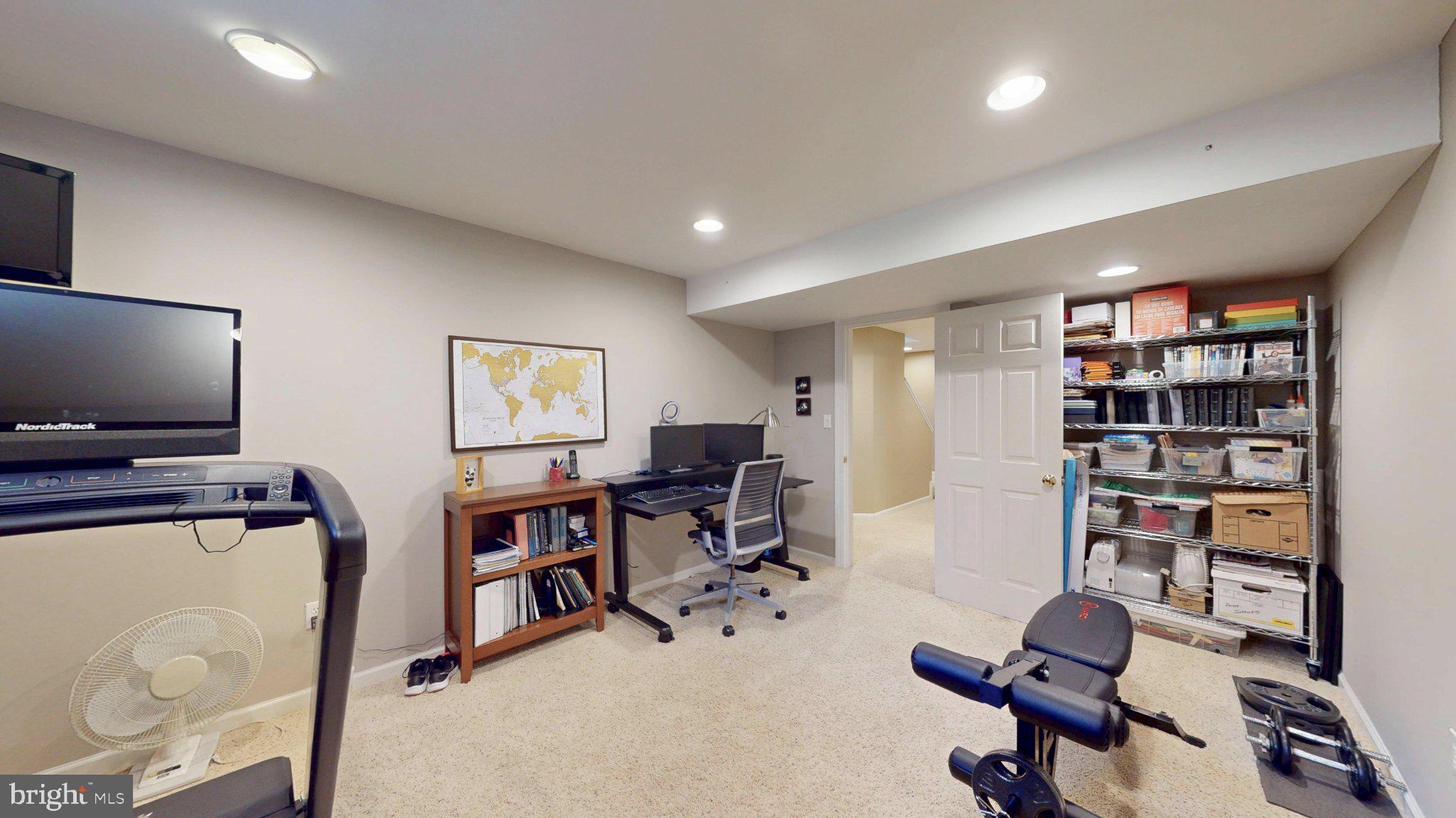 RIVER CREST - Residential