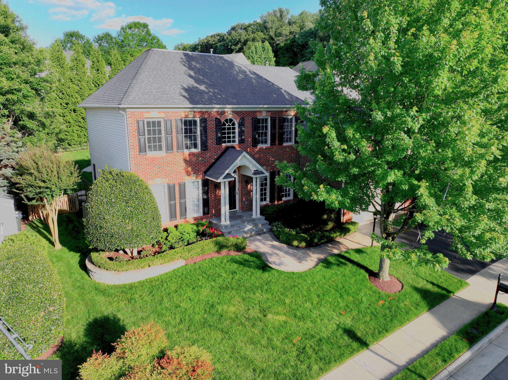 RIVER CREST - Residential