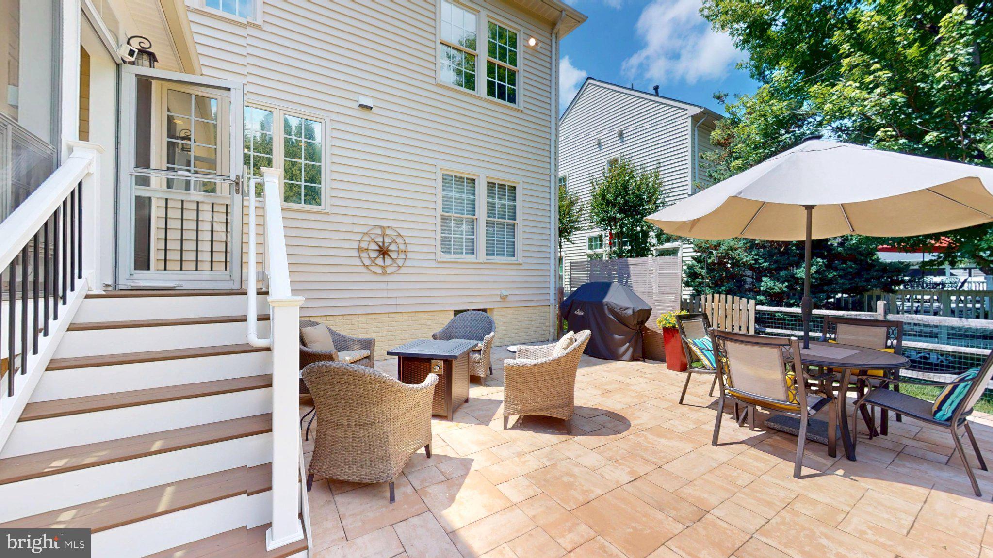 RIVER CREST - Residential