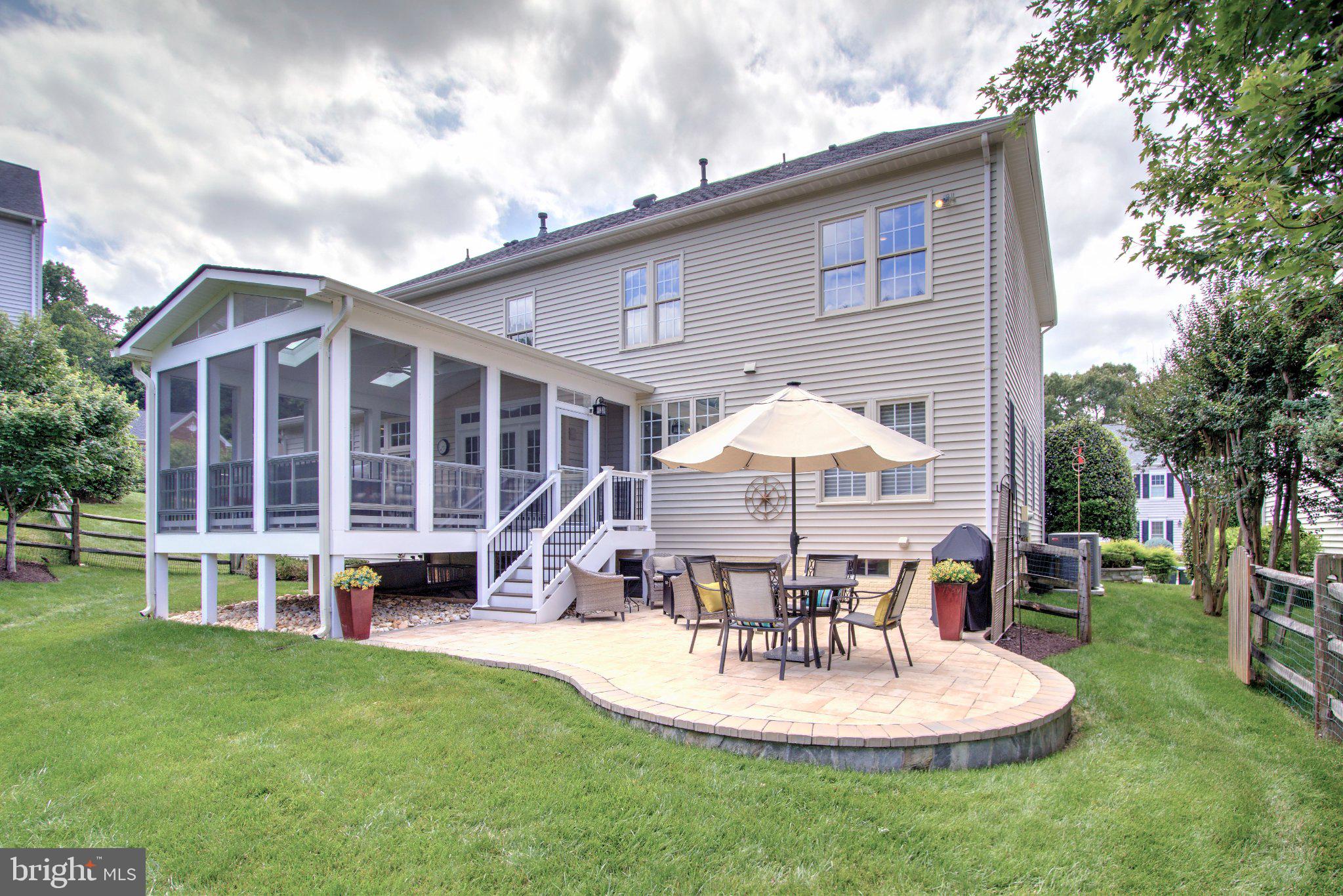 RIVER CREST - Residential