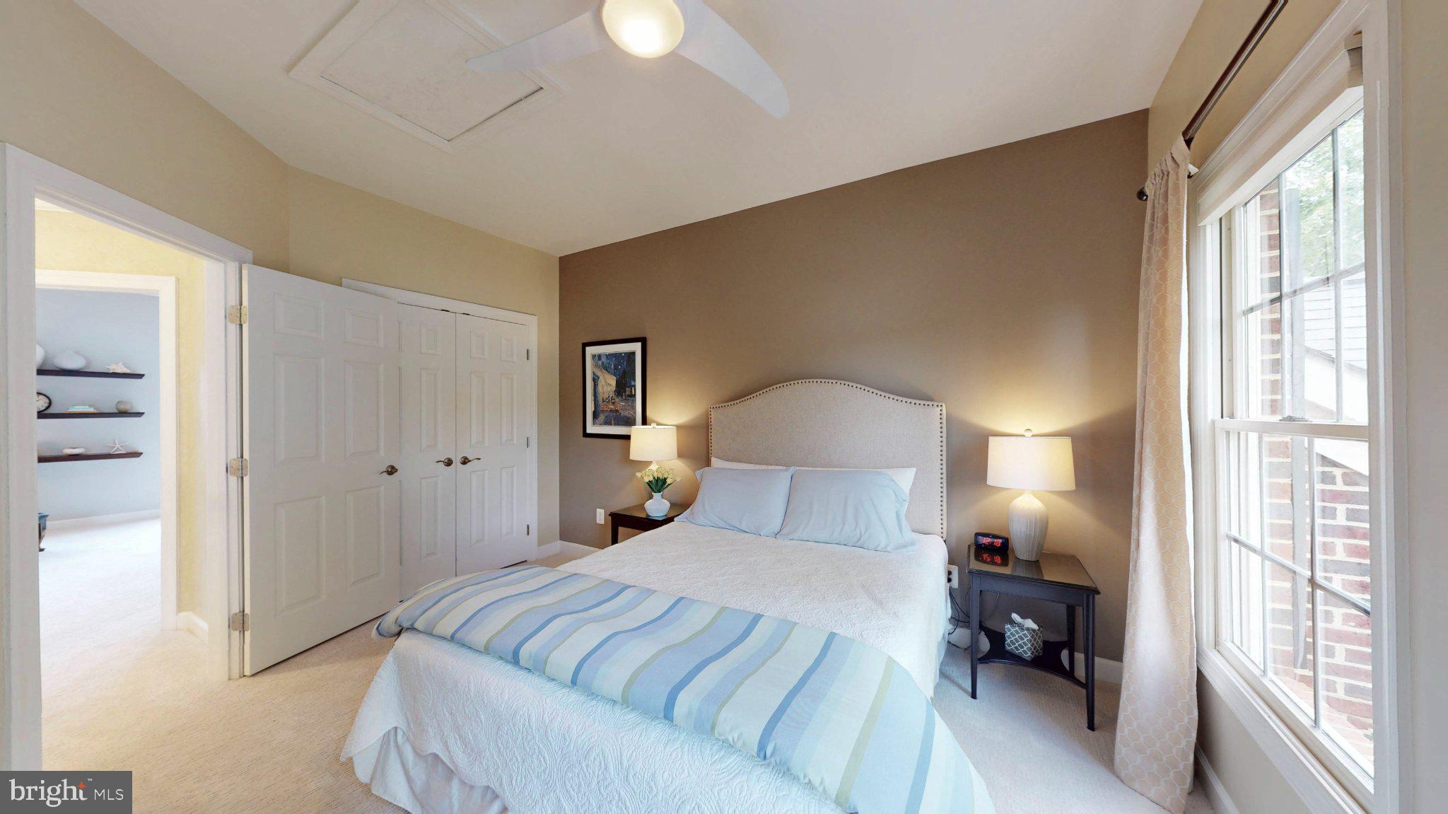 RIVER CREST - Residential