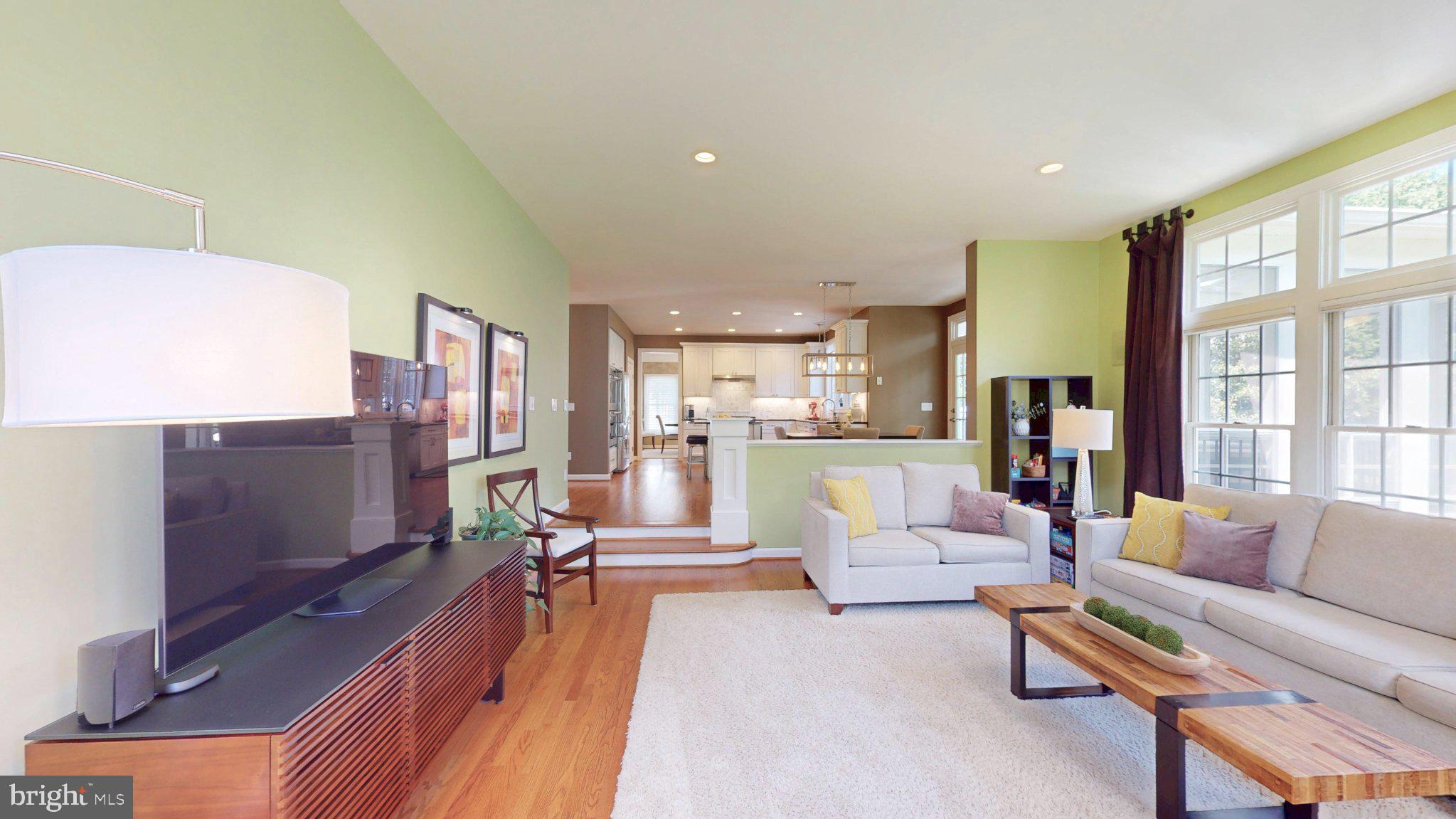 RIVER CREST - Residential
