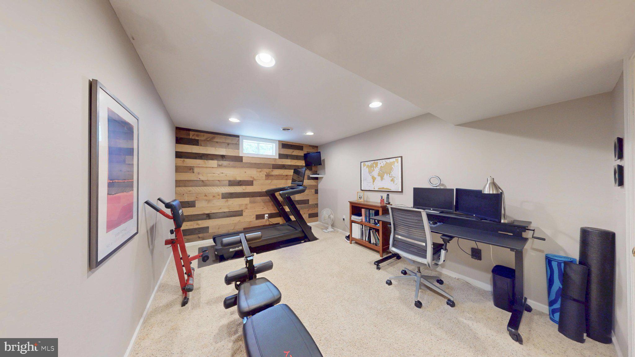 RIVER CREST - Residential