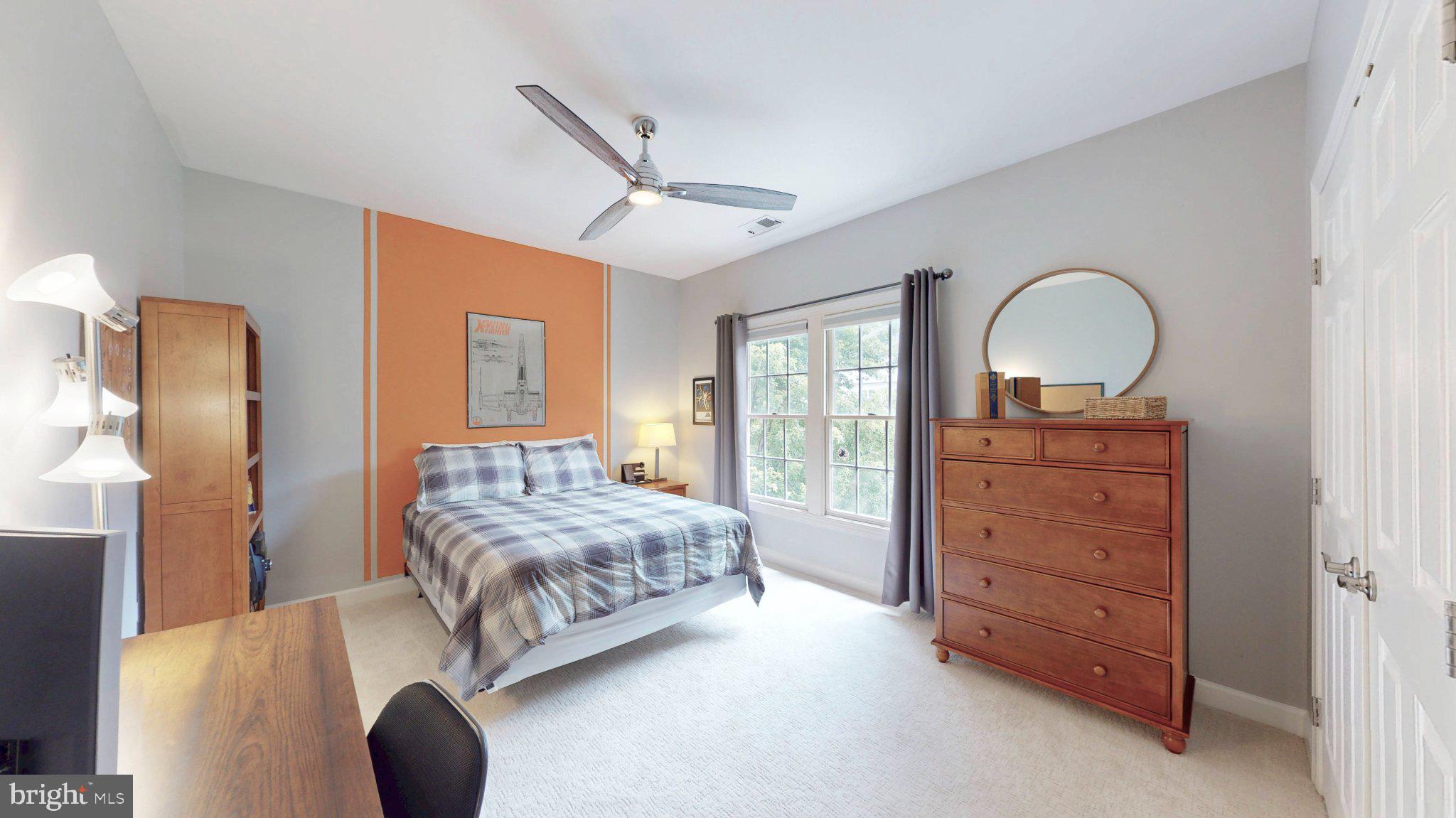 RIVER CREST - Residential
