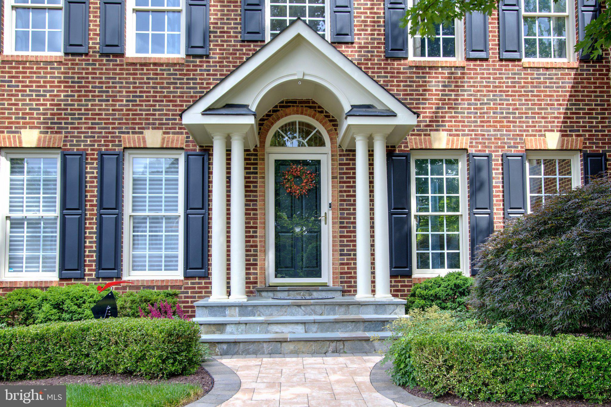 RIVER CREST - Residential
