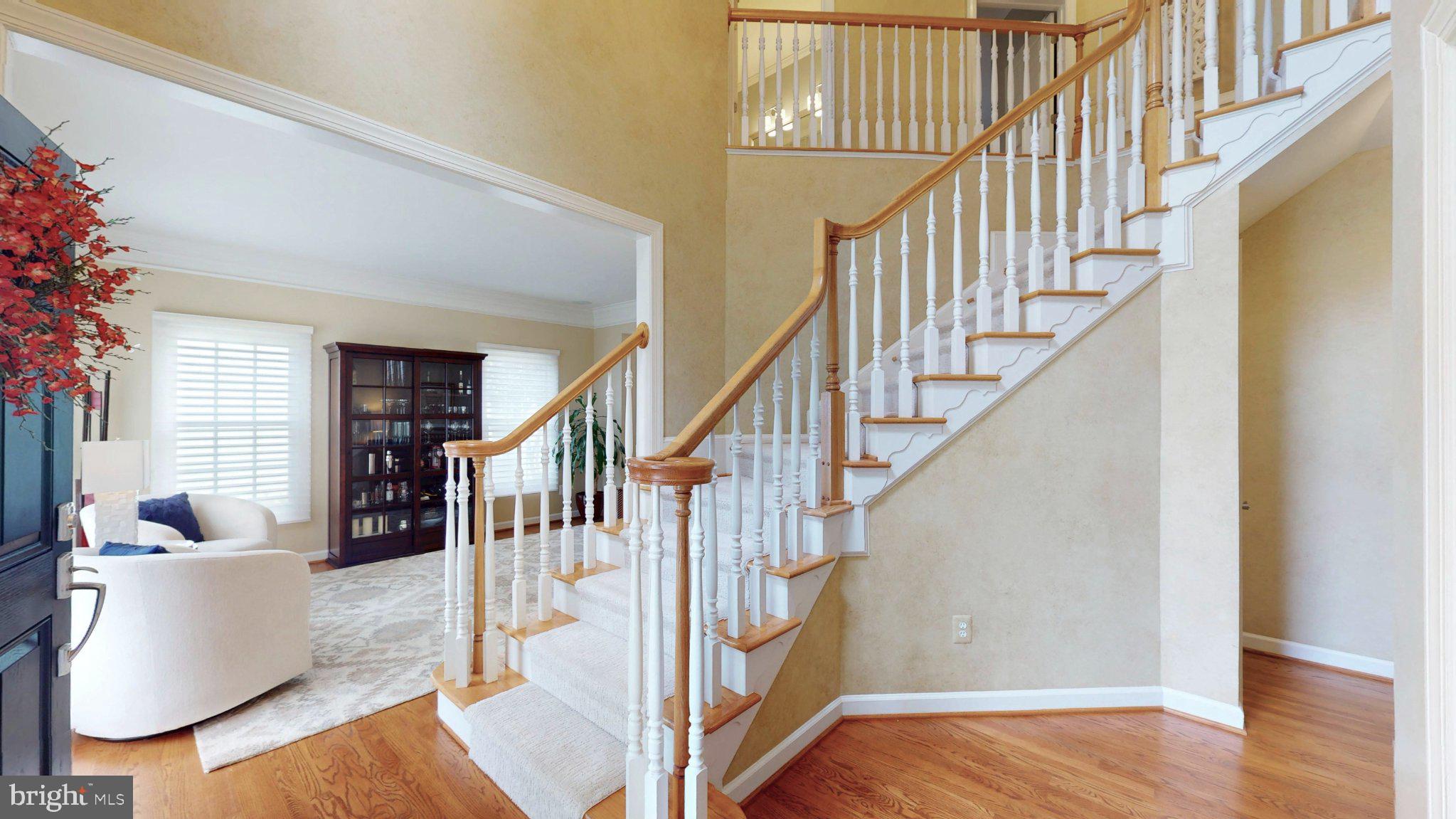 RIVER CREST - Residential