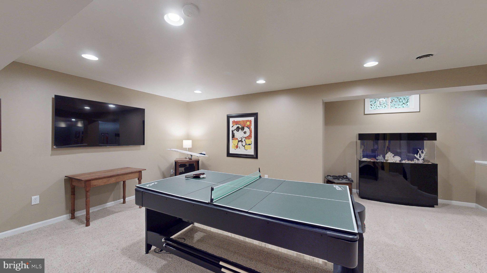 RIVER CREST - Residential
