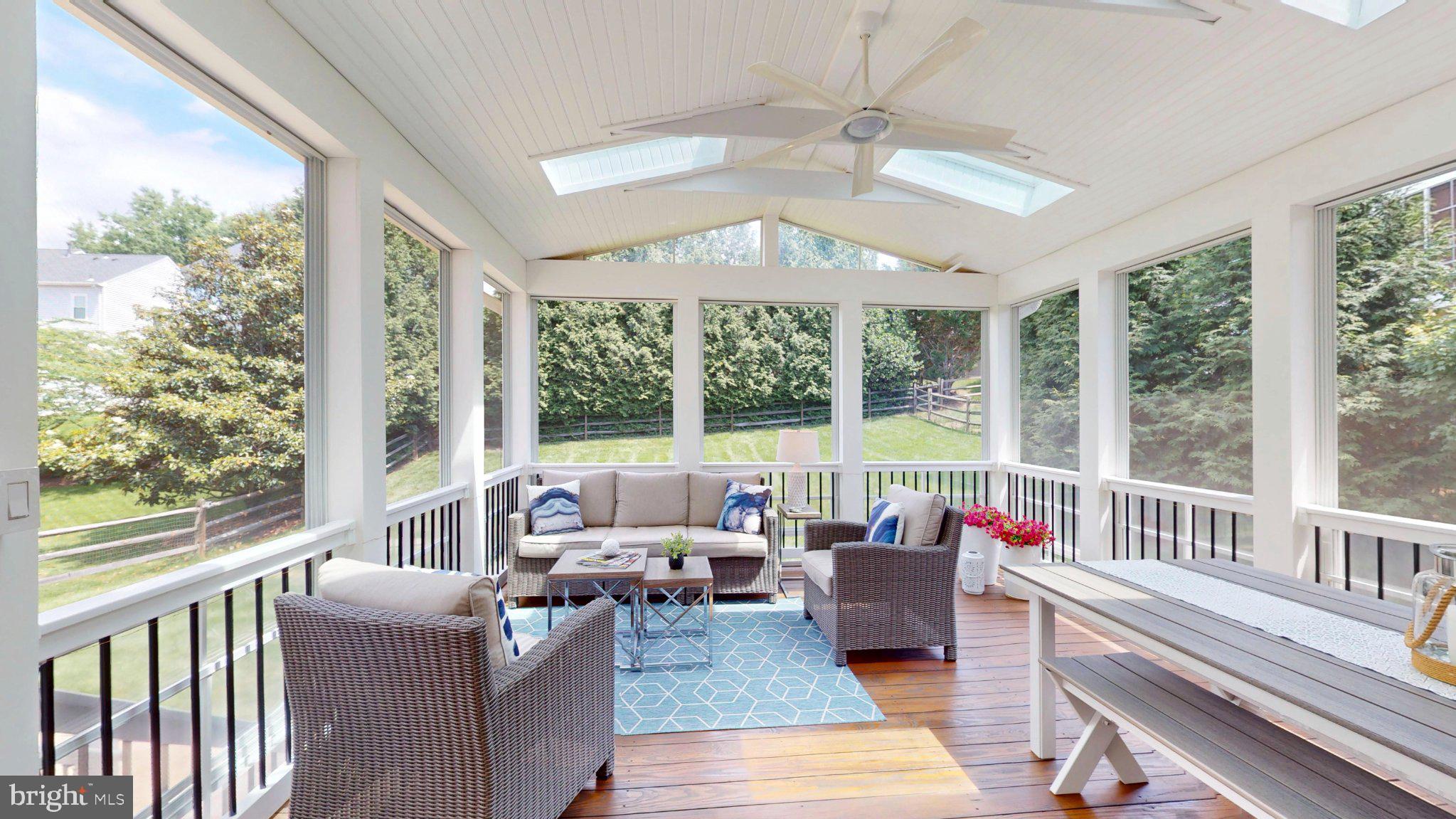 RIVER CREST - Residential