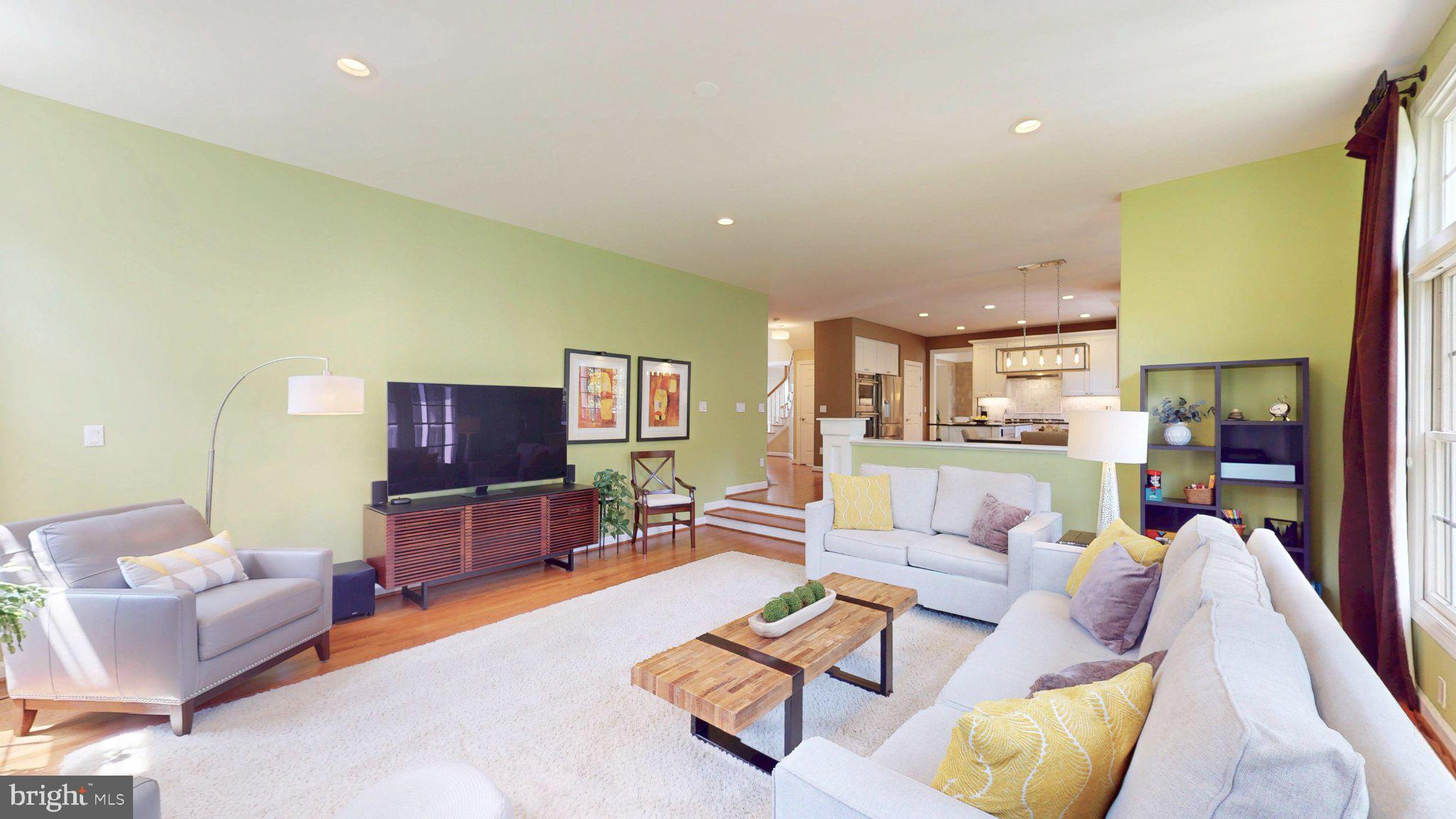 RIVER CREST - Residential