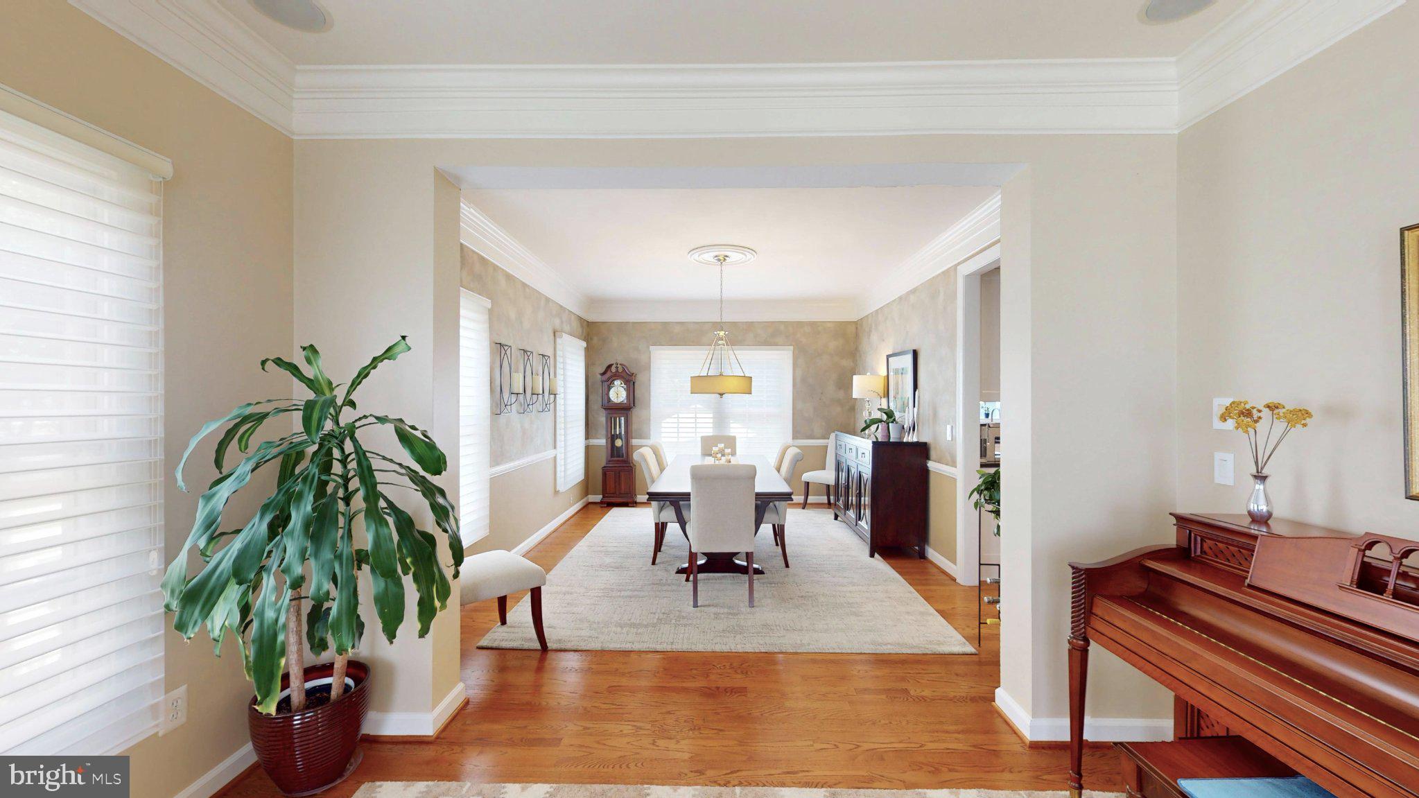 RIVER CREST - Residential