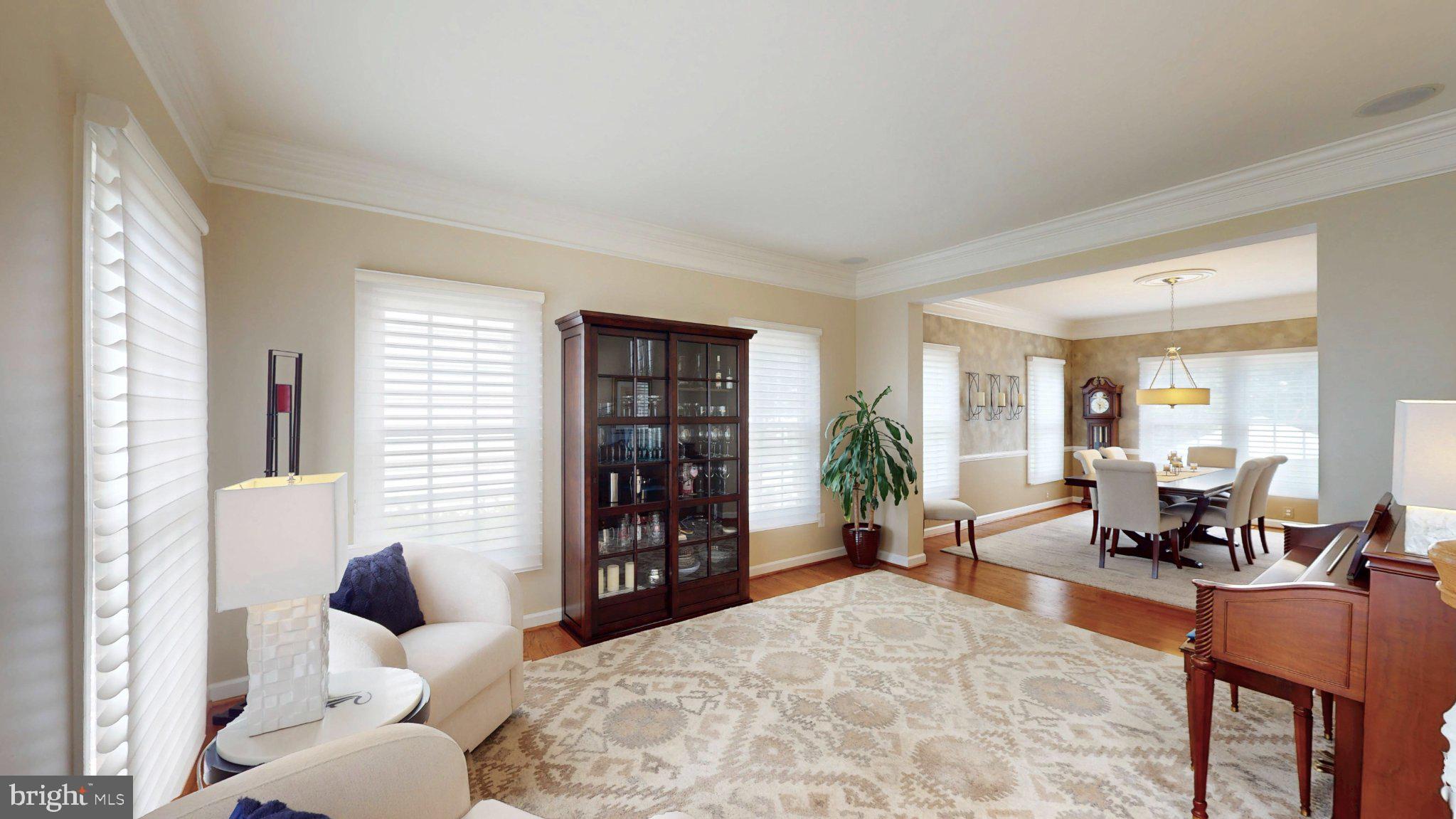 RIVER CREST - Residential