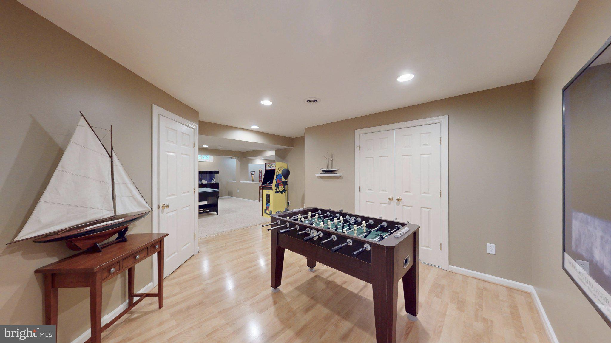 RIVER CREST - Residential