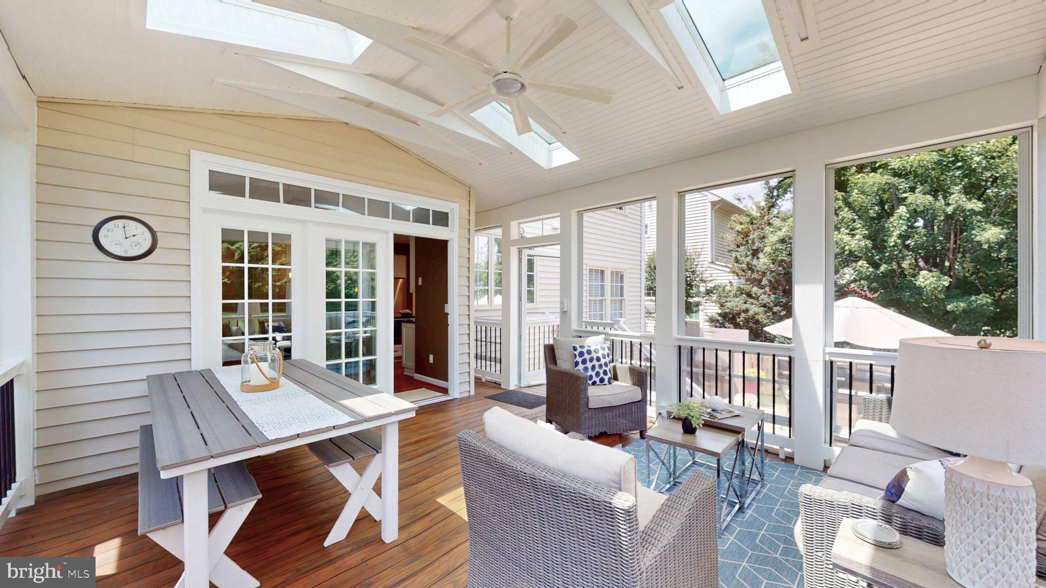 RIVER CREST - Residential