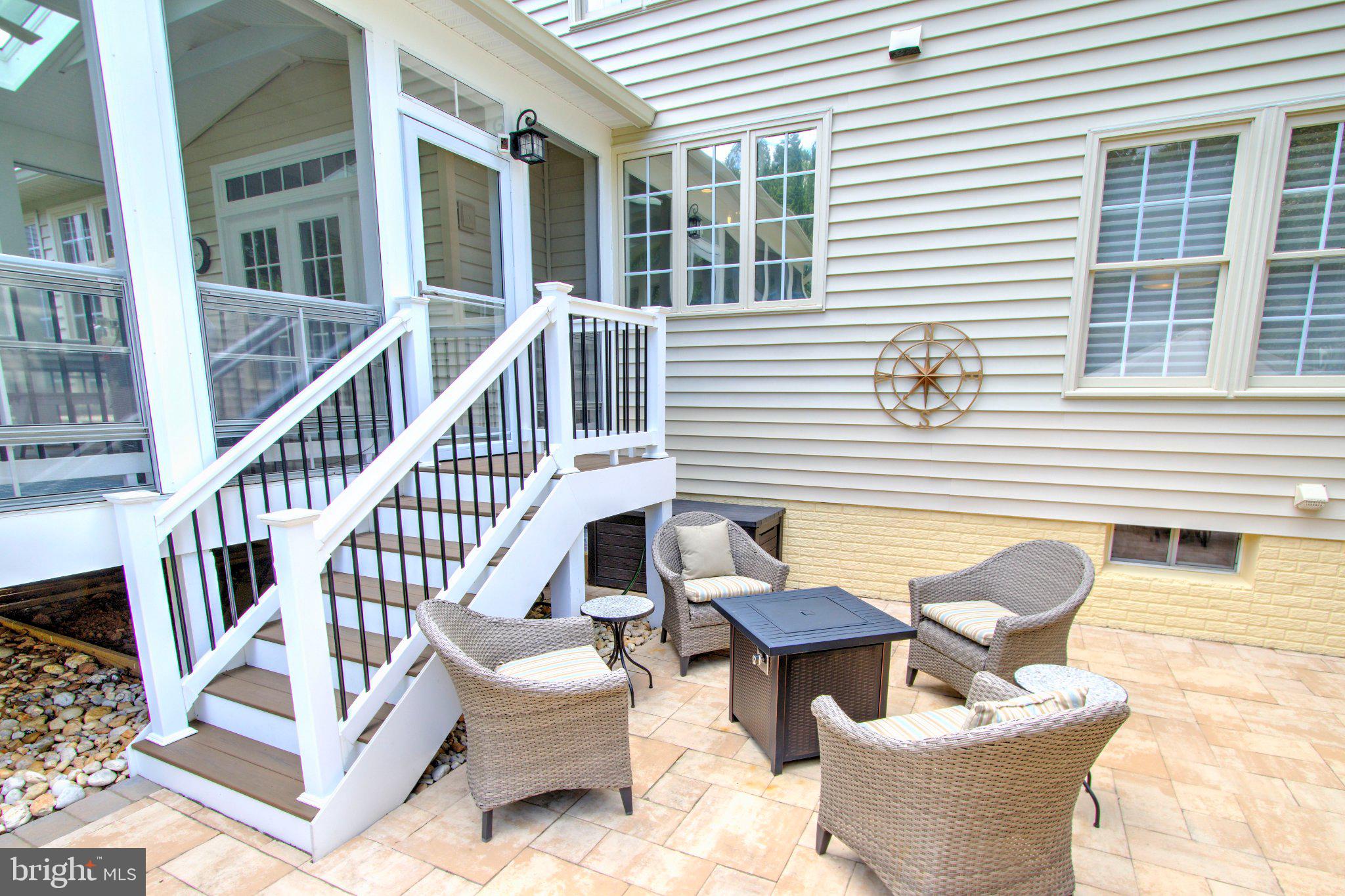 RIVER CREST - Residential