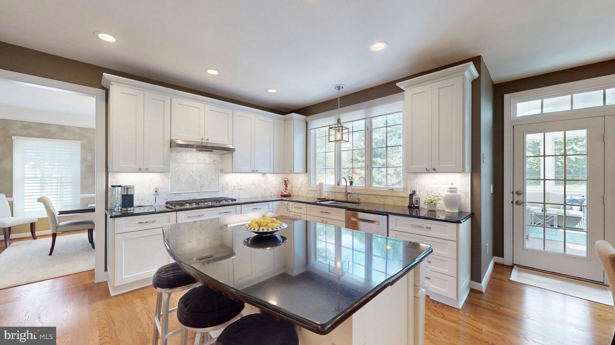 RIVER CREST - Residential