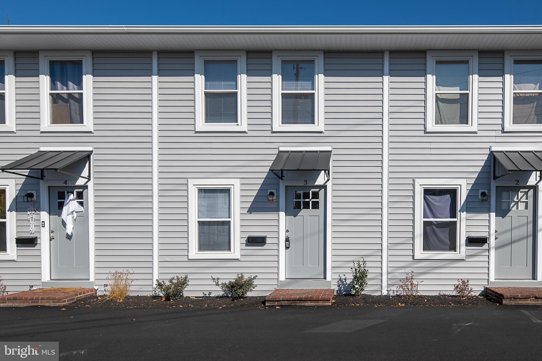 This unit is currently under construction and will be almost identical to the unit pictured. Pets case by case with additional pet fee. Unit should be available for a March 1st move in.