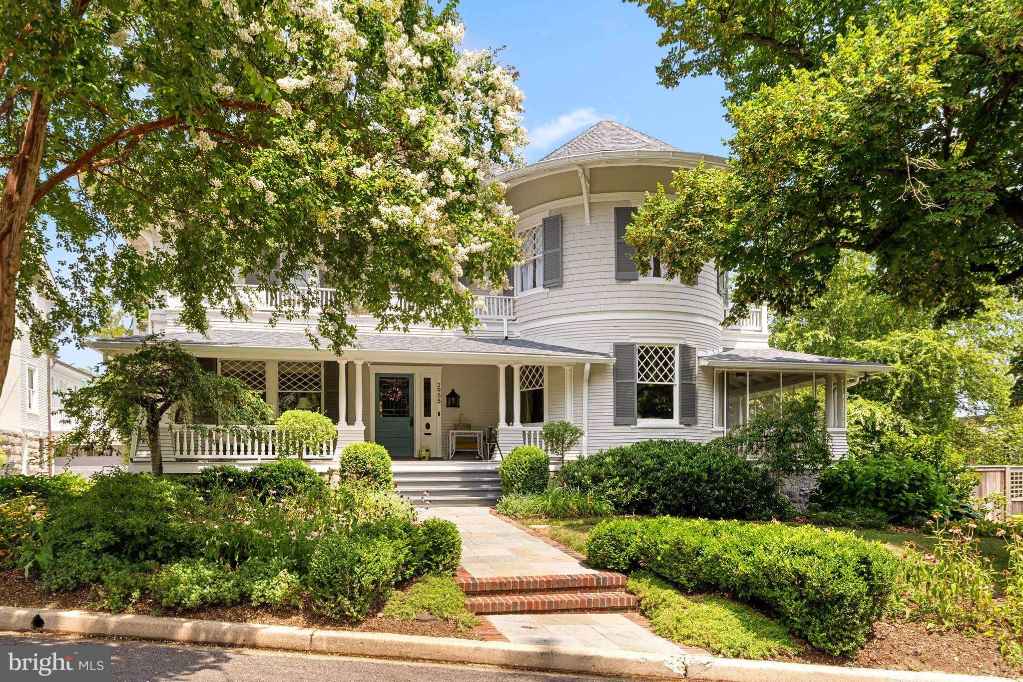 CLEVELAND PARK - Residential