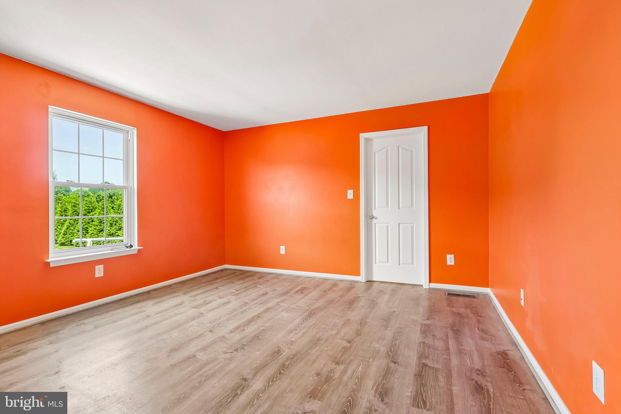 BARBS FARM - Residential