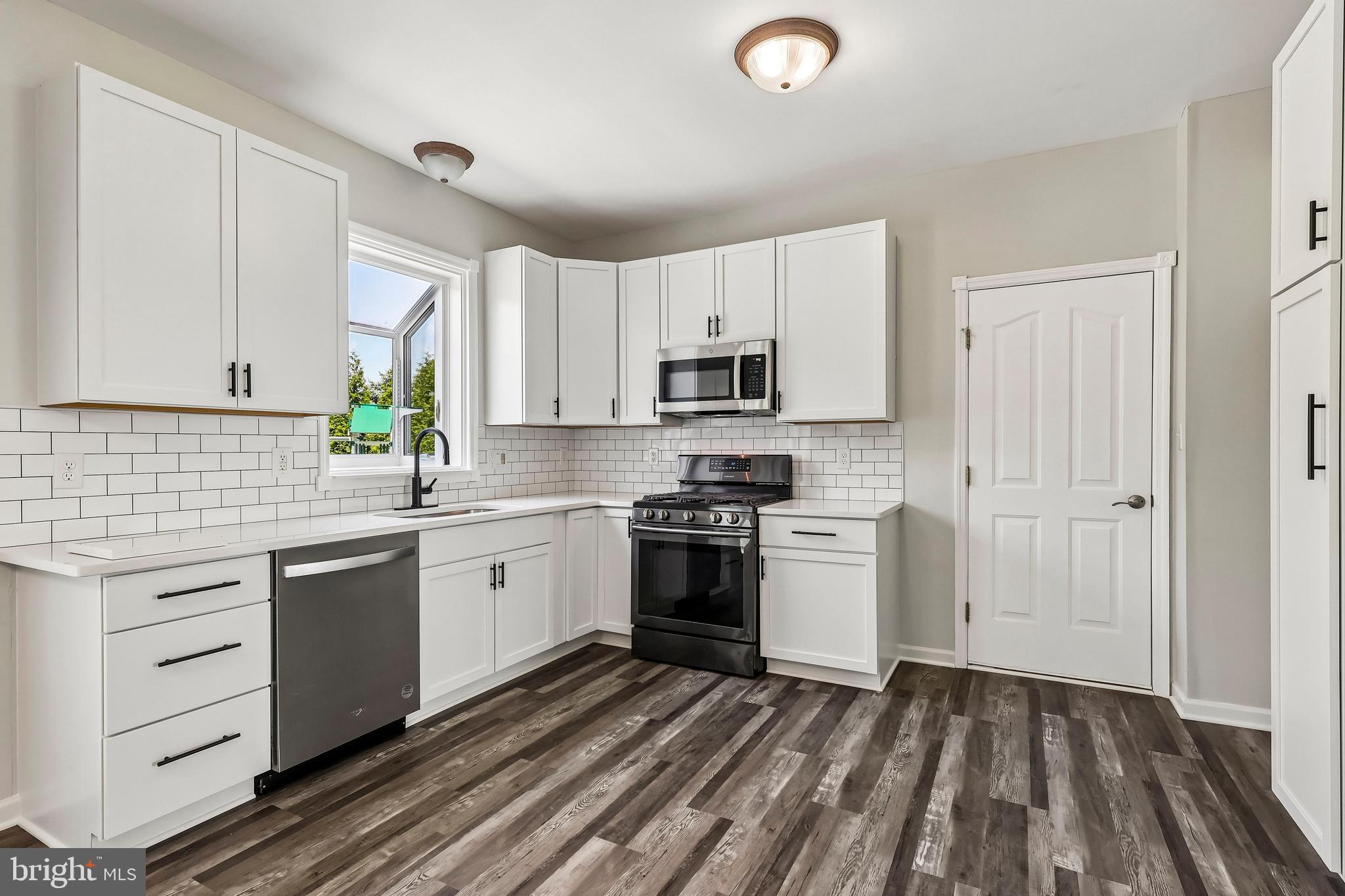 BARBS FARM - Residential