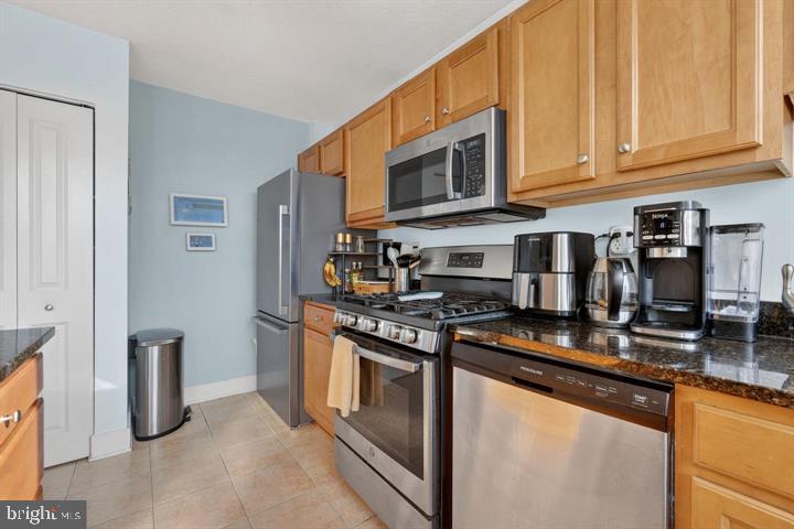 MICA AT SILVER SPRING METRO - Residential
