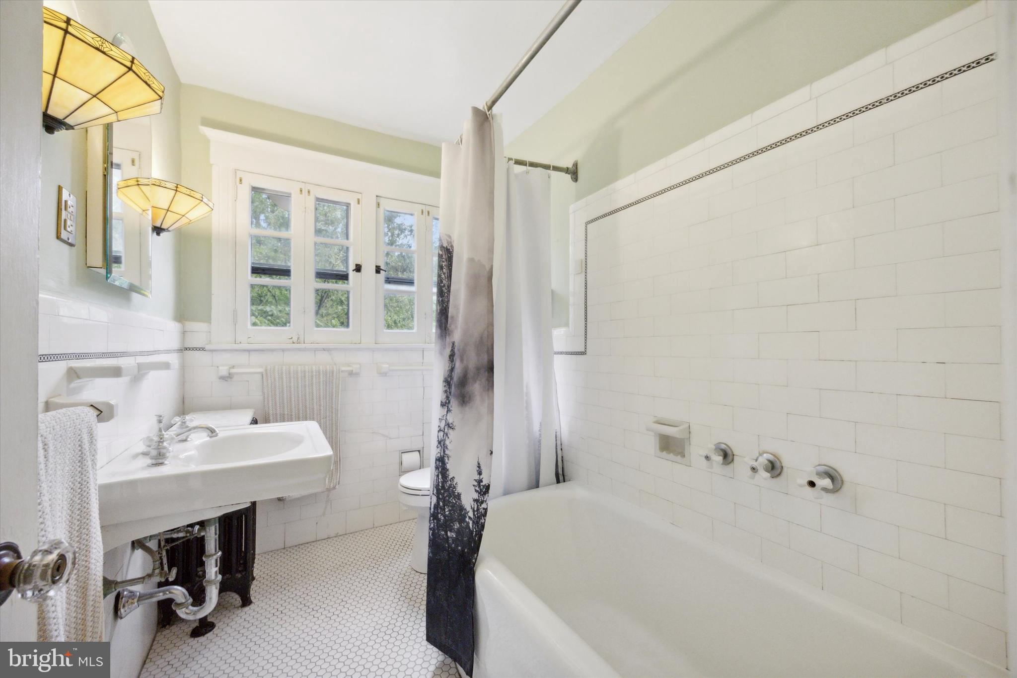 SWARTHMORE HILLS - Residential