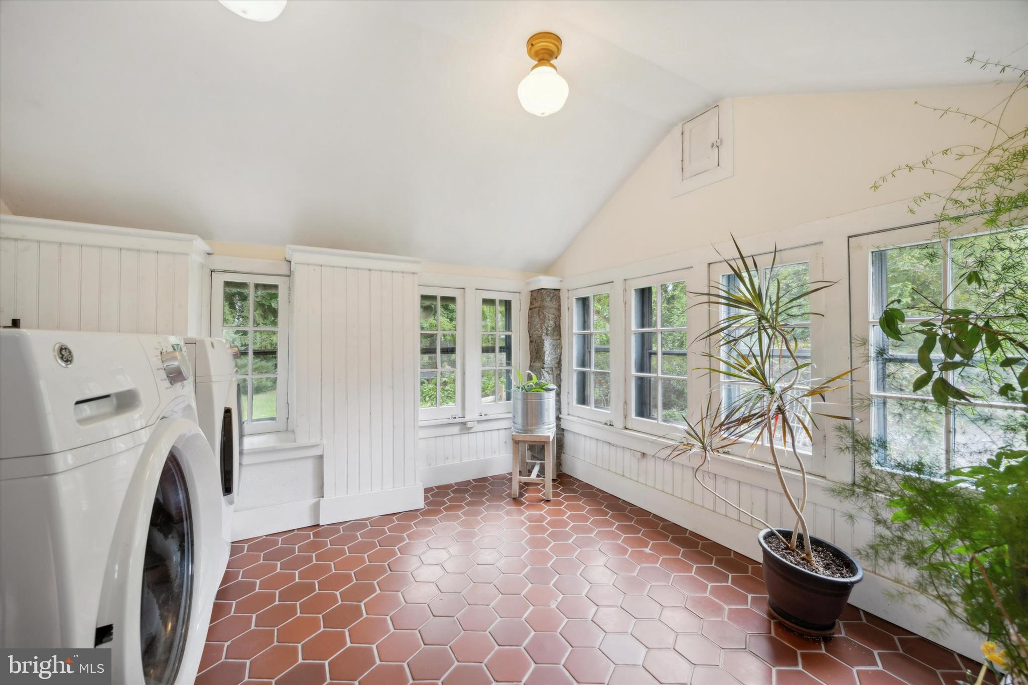 SWARTHMORE HILLS - Residential