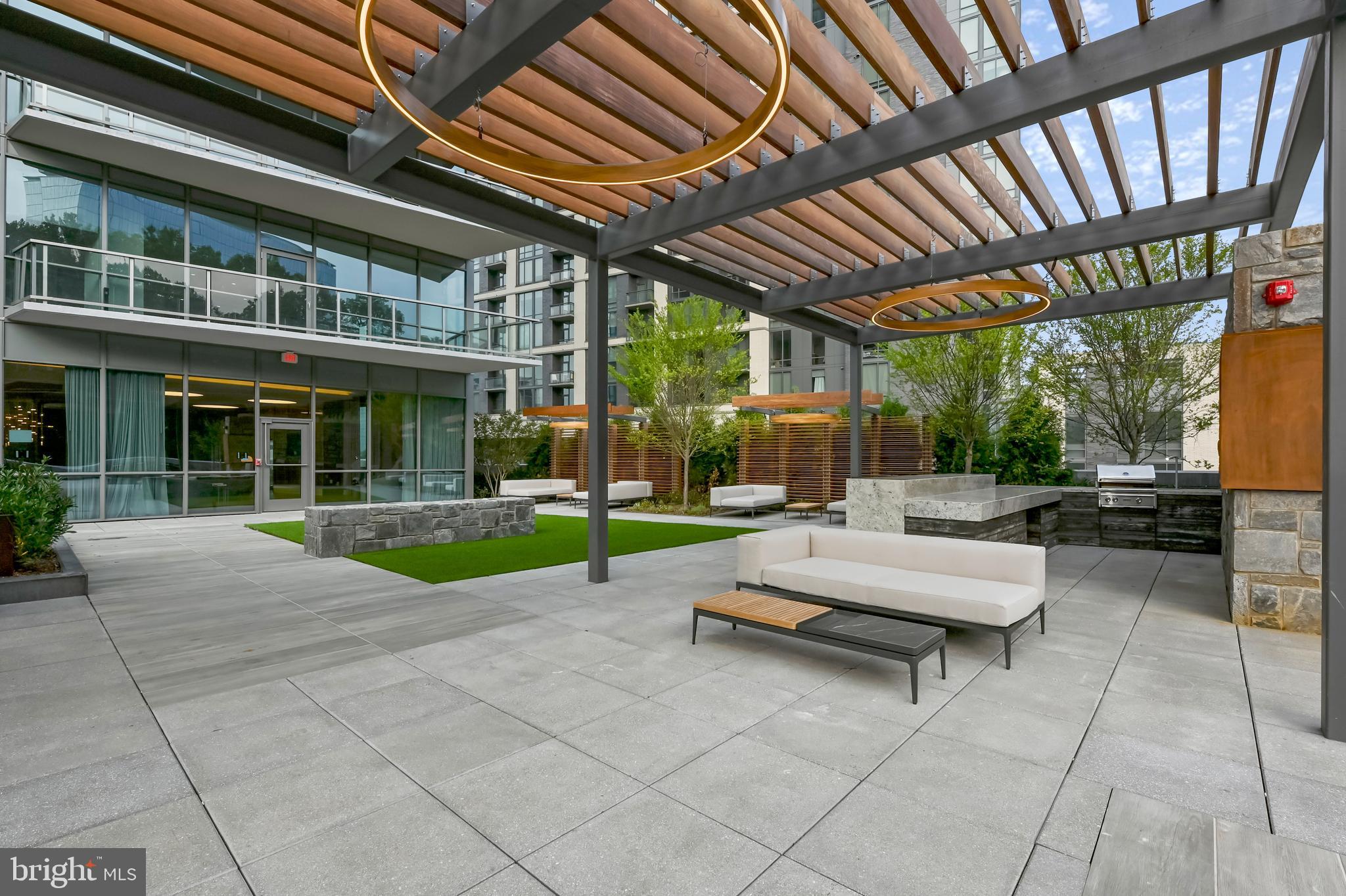 TYSONS CORNER - Residential