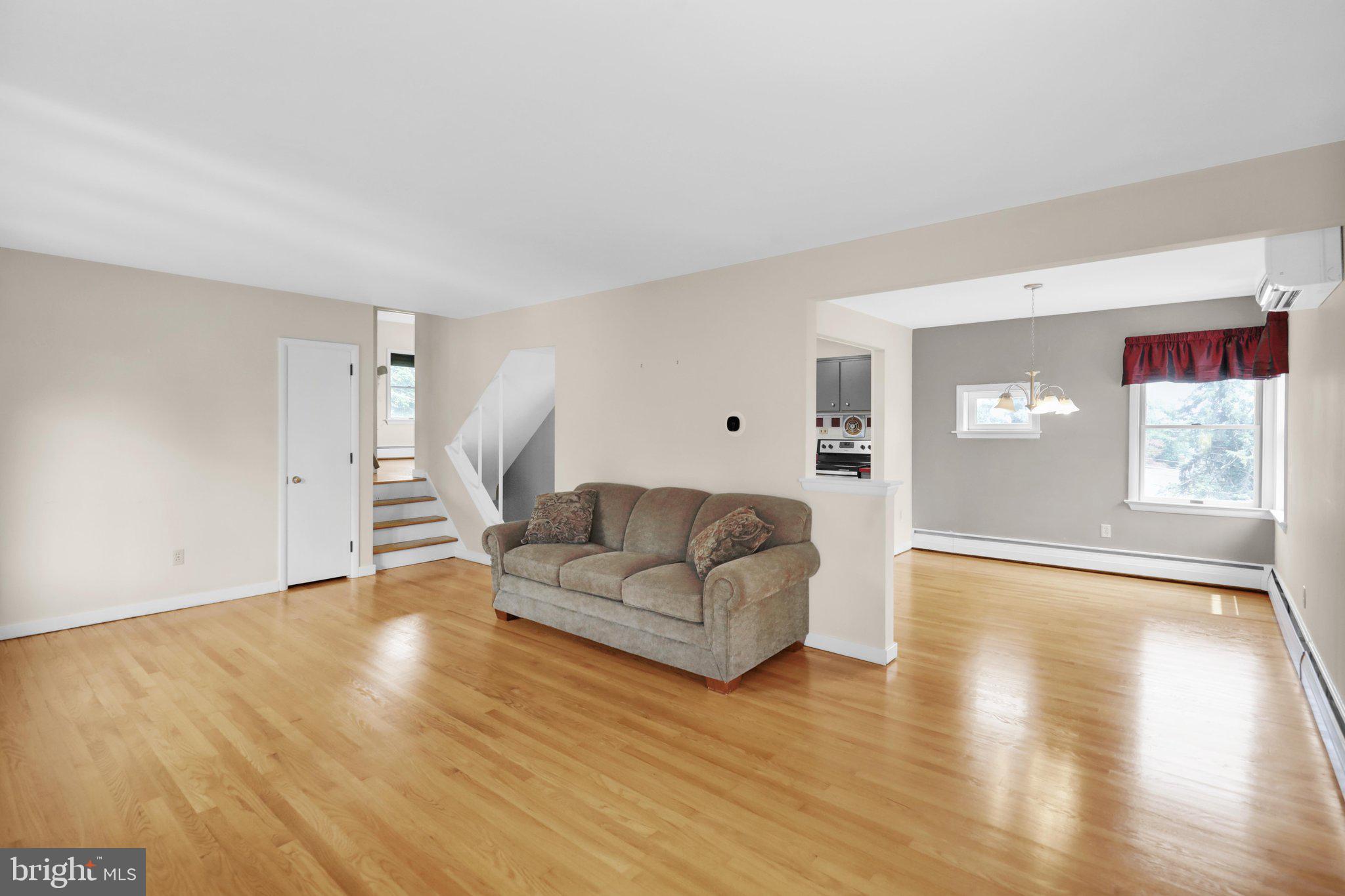 CRESTWOOD - Residential