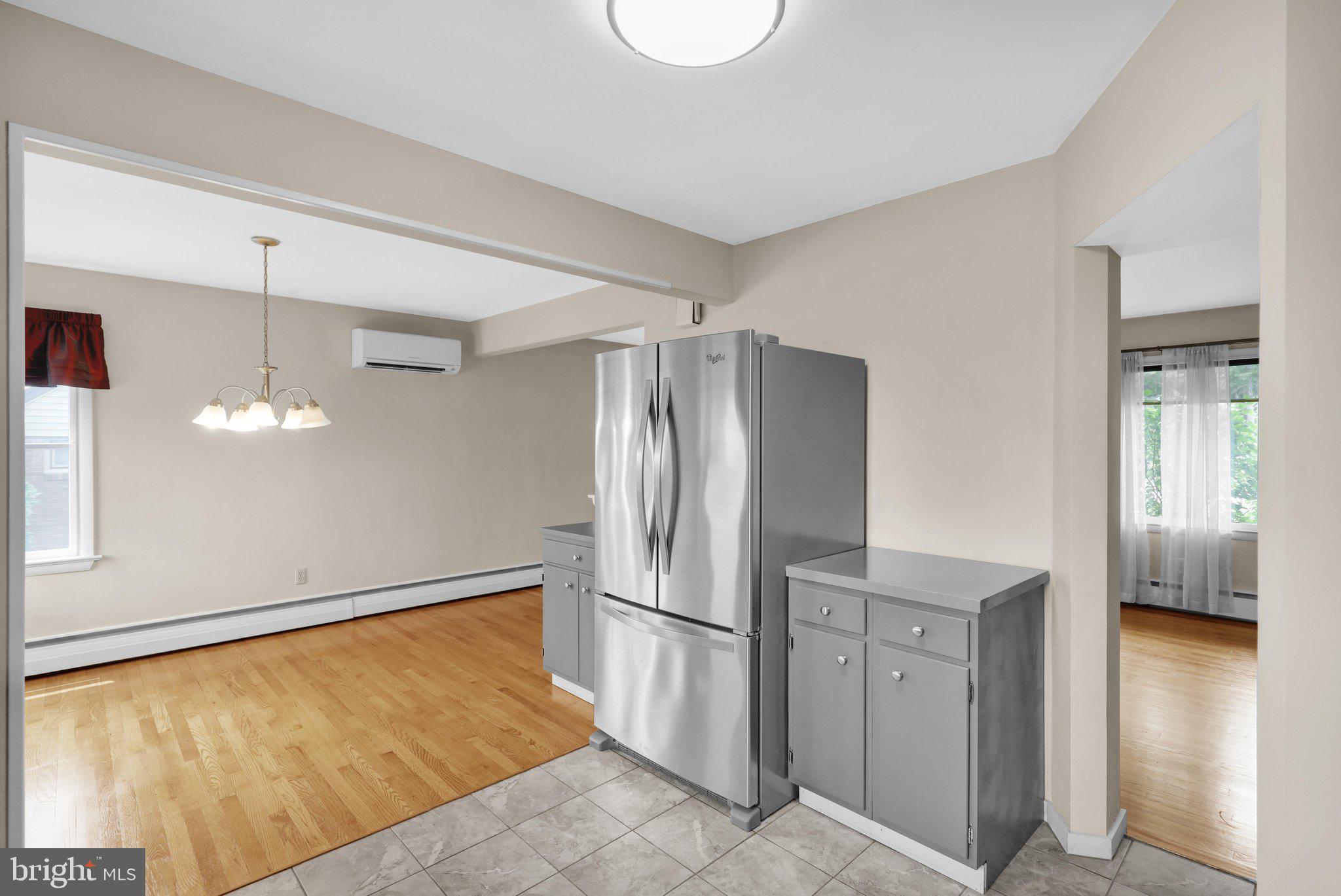 CRESTWOOD - Residential