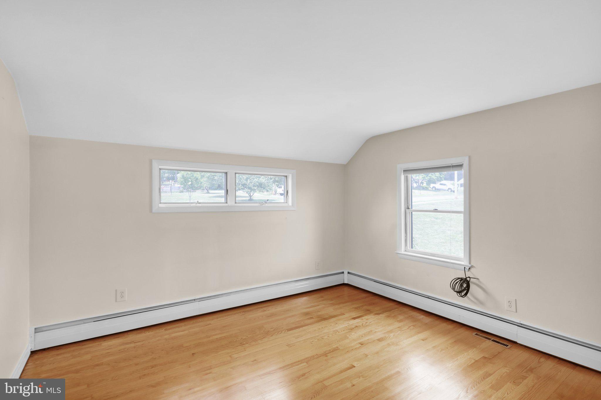 CRESTWOOD - Residential