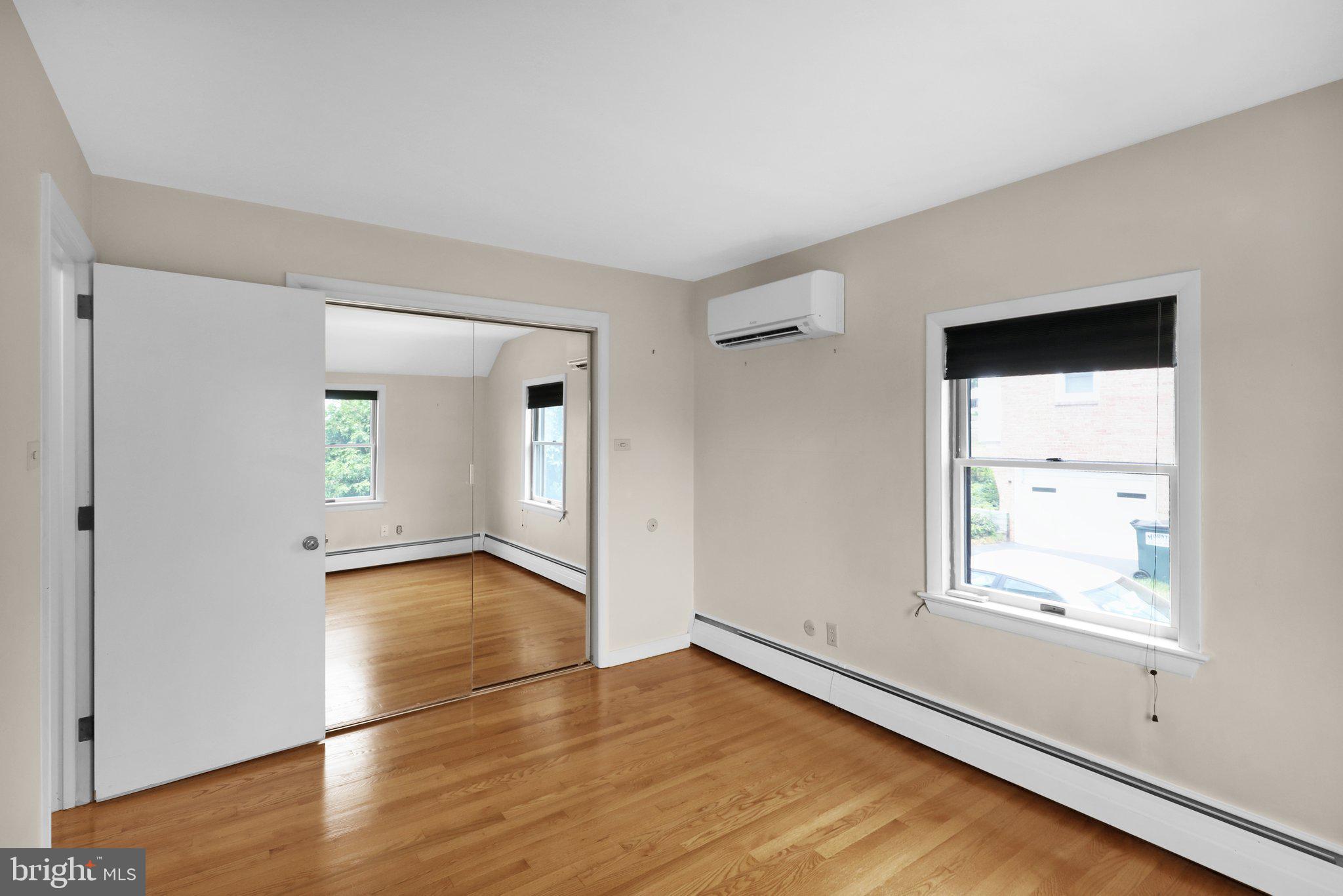 CRESTWOOD - Residential