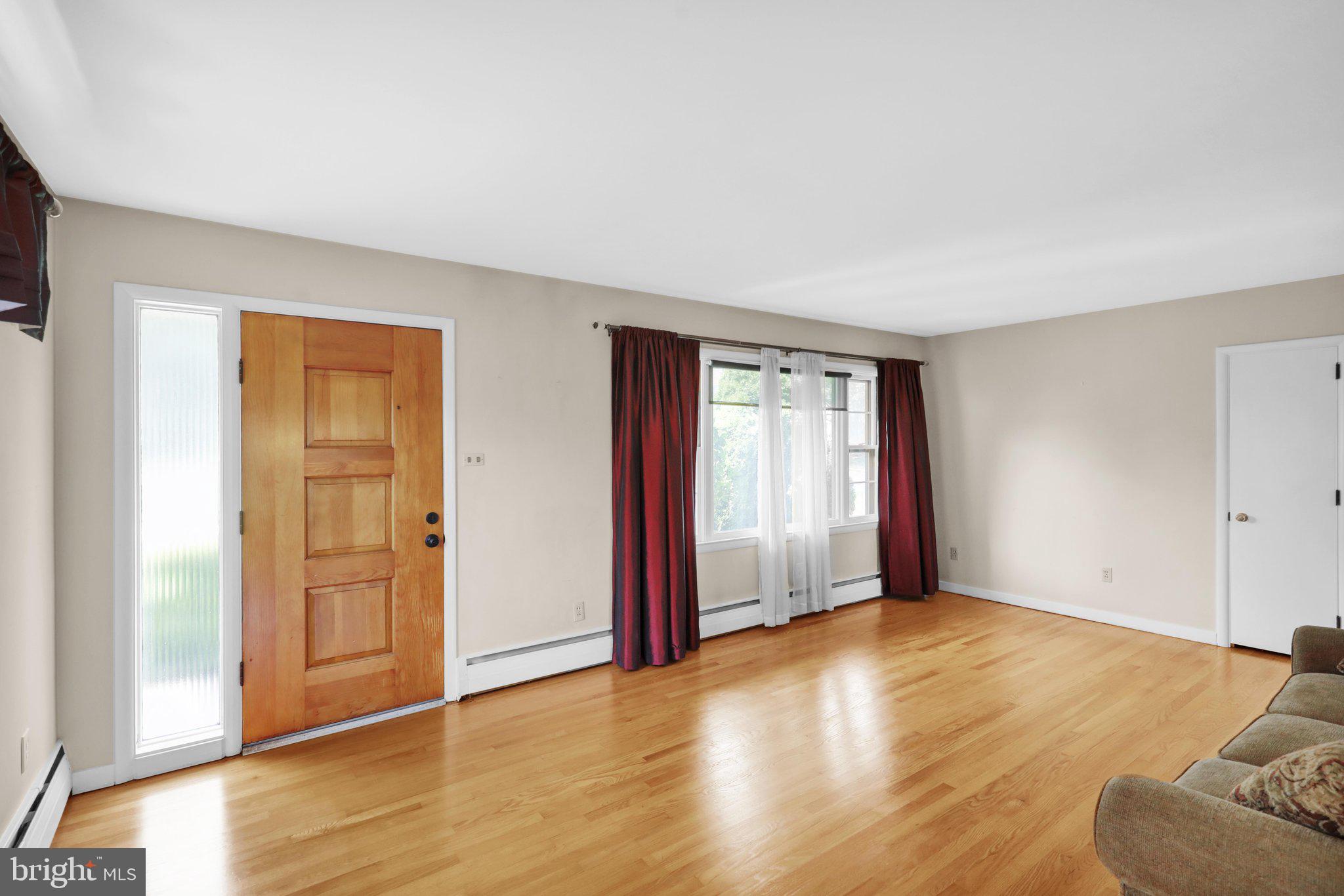 CRESTWOOD - Residential