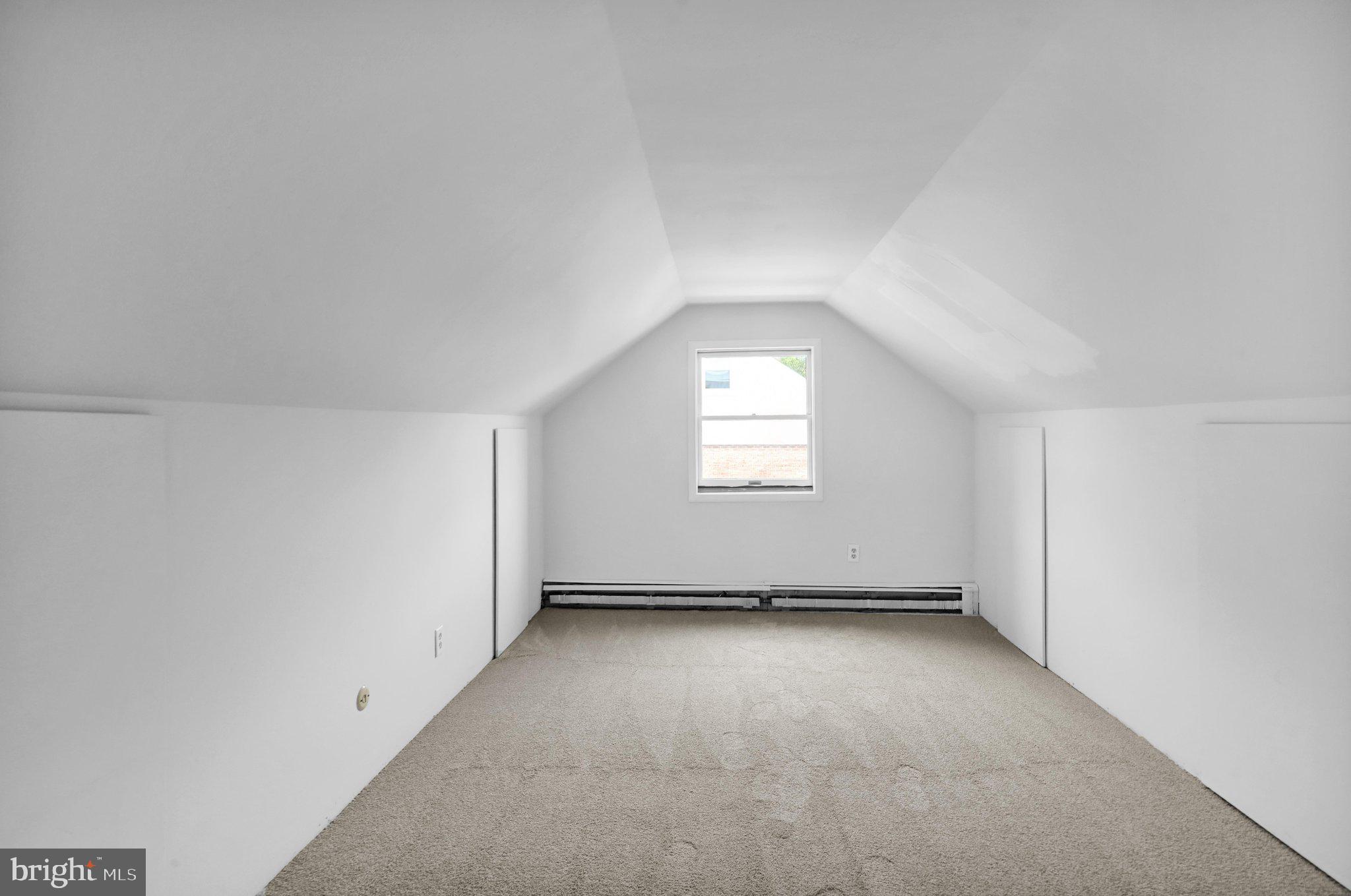 CRESTWOOD - Residential