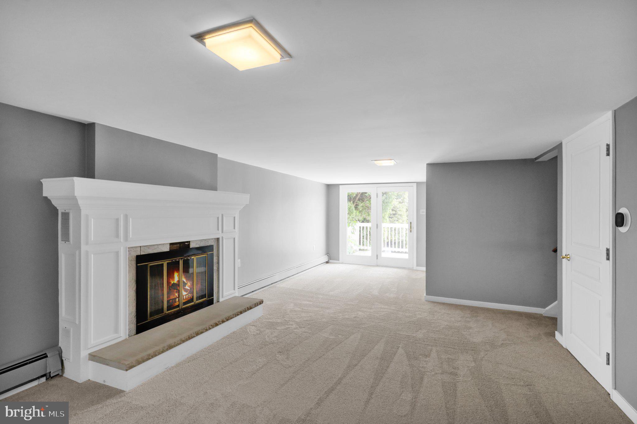 CRESTWOOD - Residential