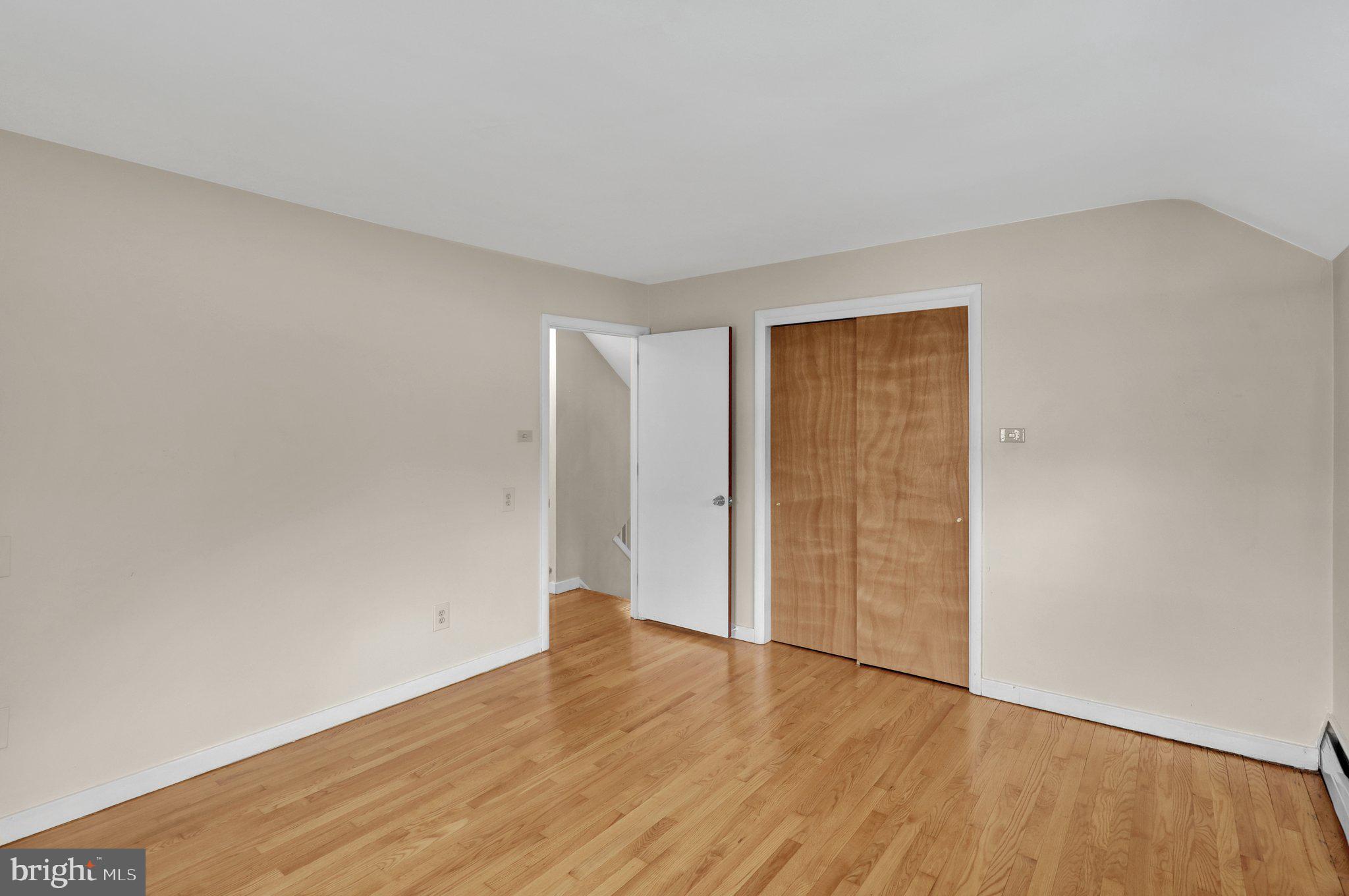 CRESTWOOD - Residential