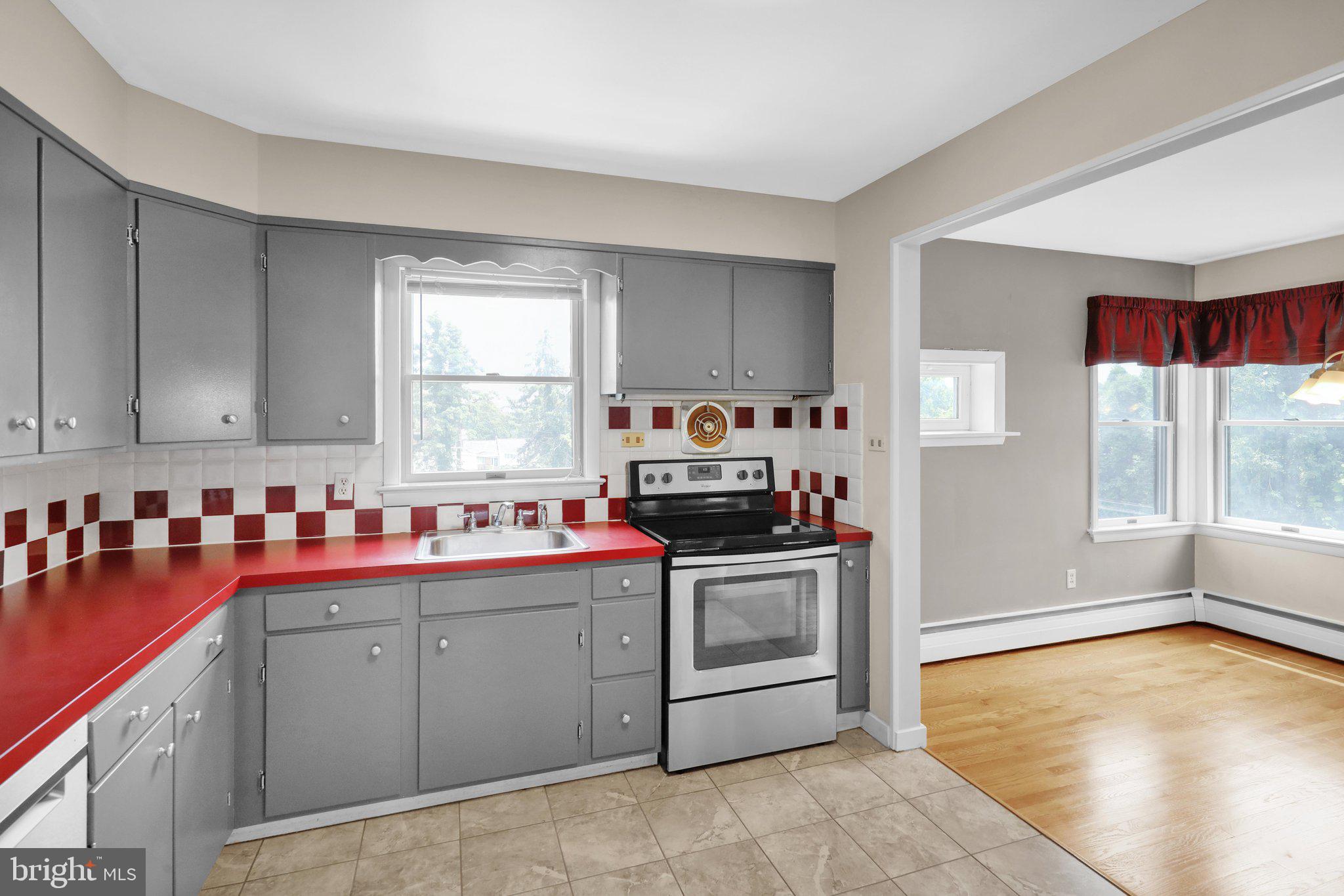 CRESTWOOD - Residential