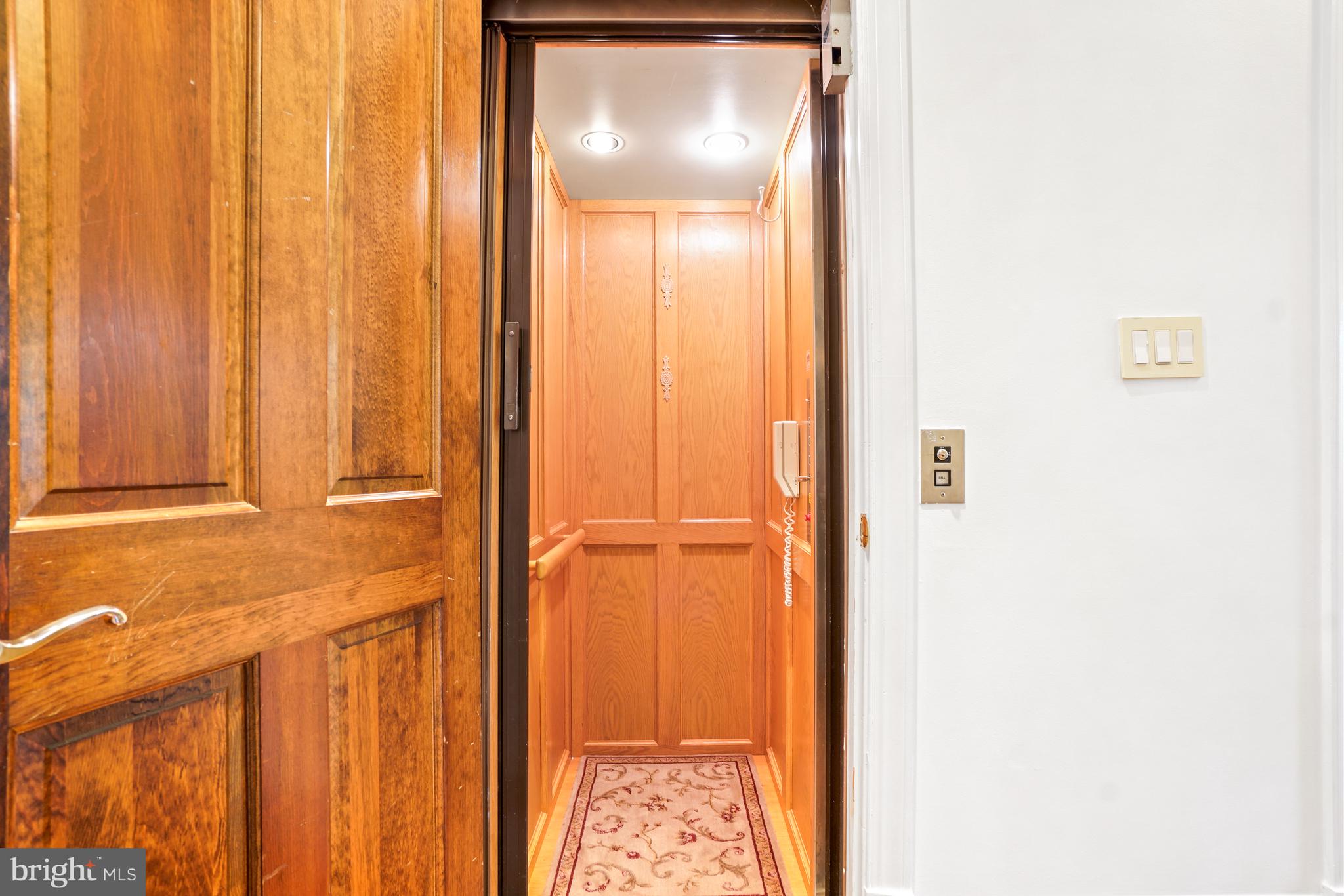 POTOMAC CREST - Residential