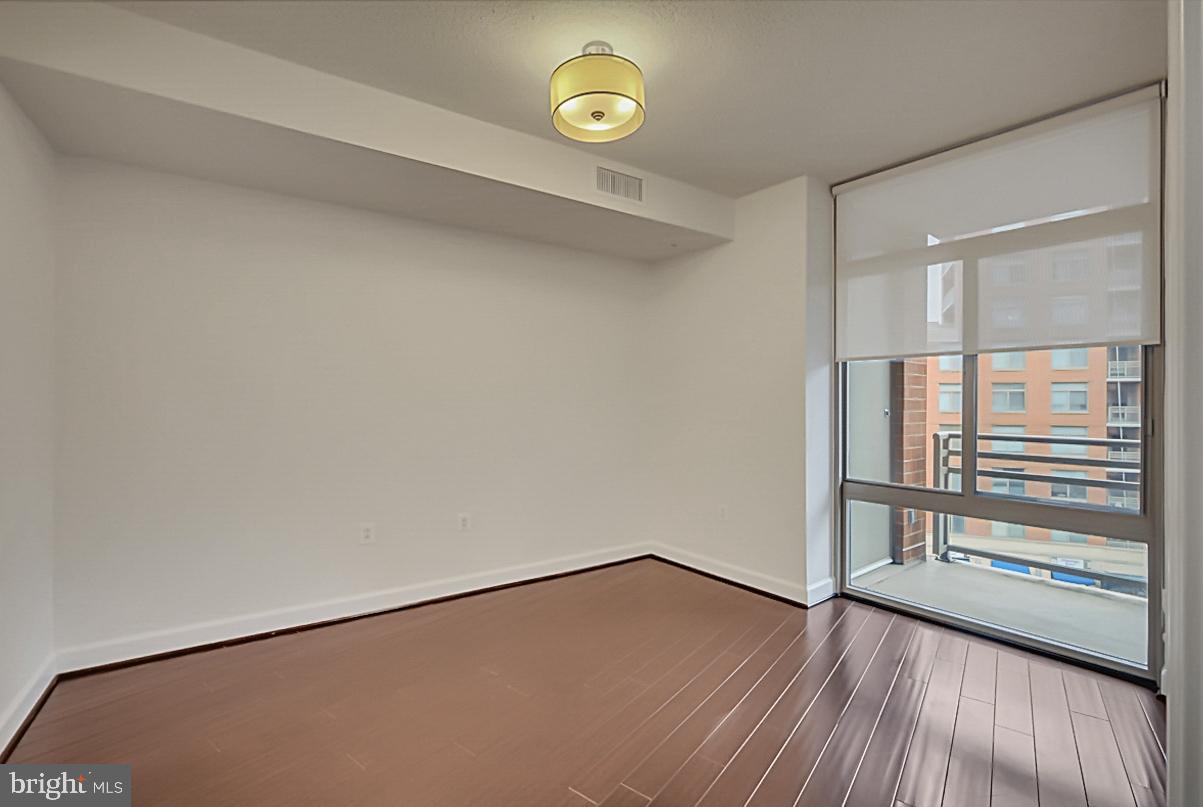 ECLIPSE ON CENTER PARK - Residential