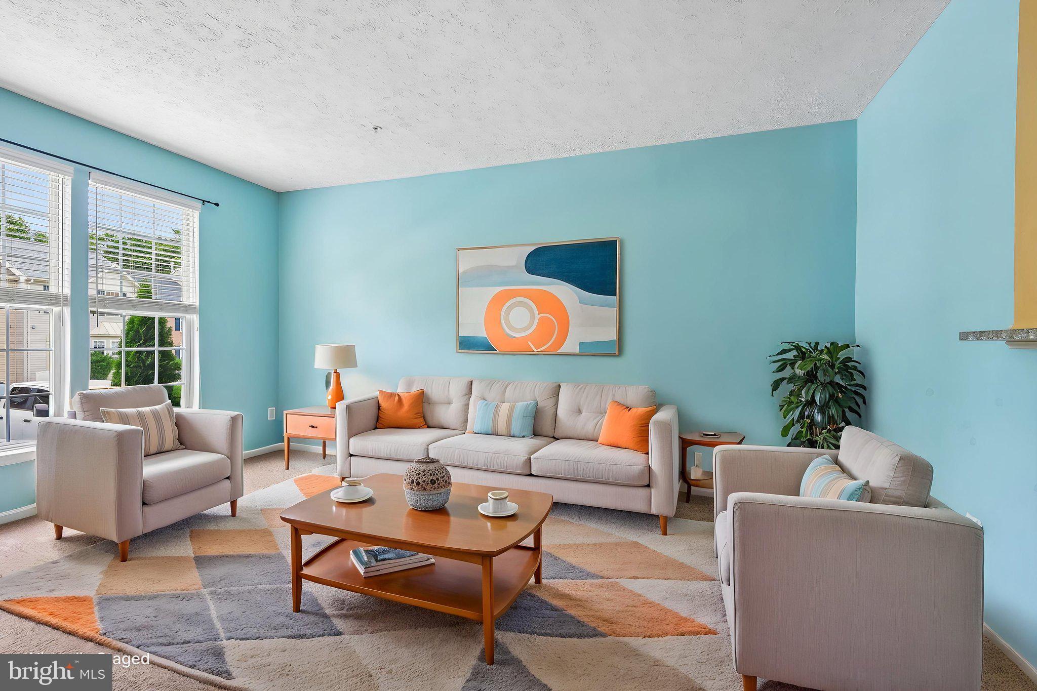 CONSTANT FRIENDSHIP - Residential