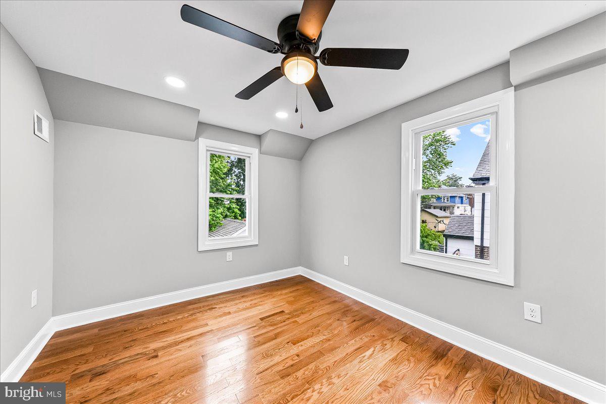 YEADON - Residential